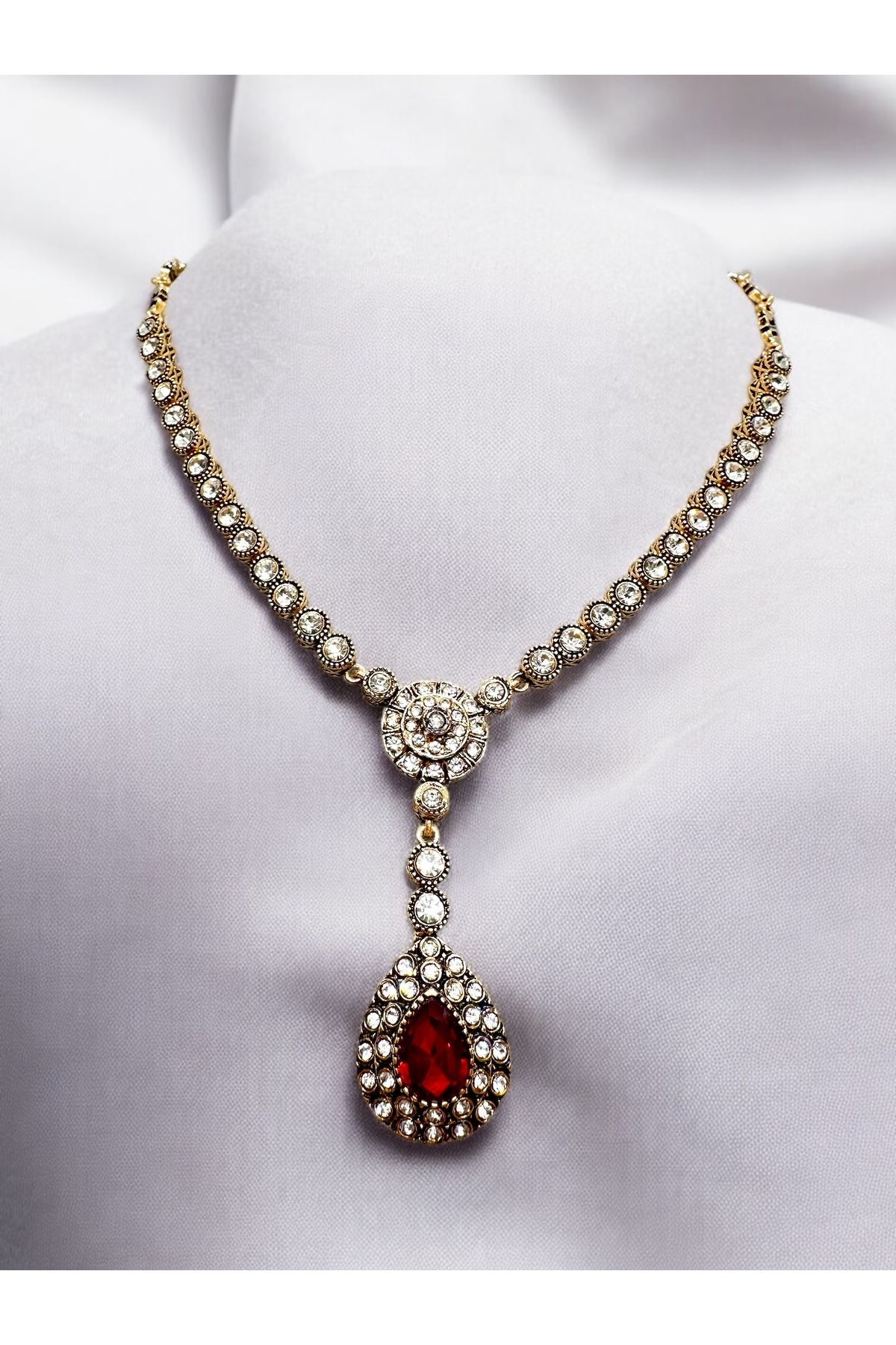 FUYA JEWELLERY Zirkon Taşlı Su Yolu Kolye