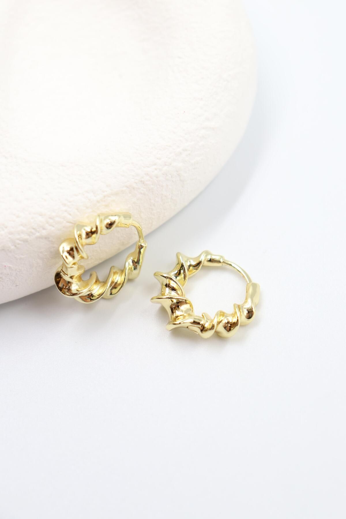 BY CANSU ACCESSORİES Adriana Gold Küpe (14k)