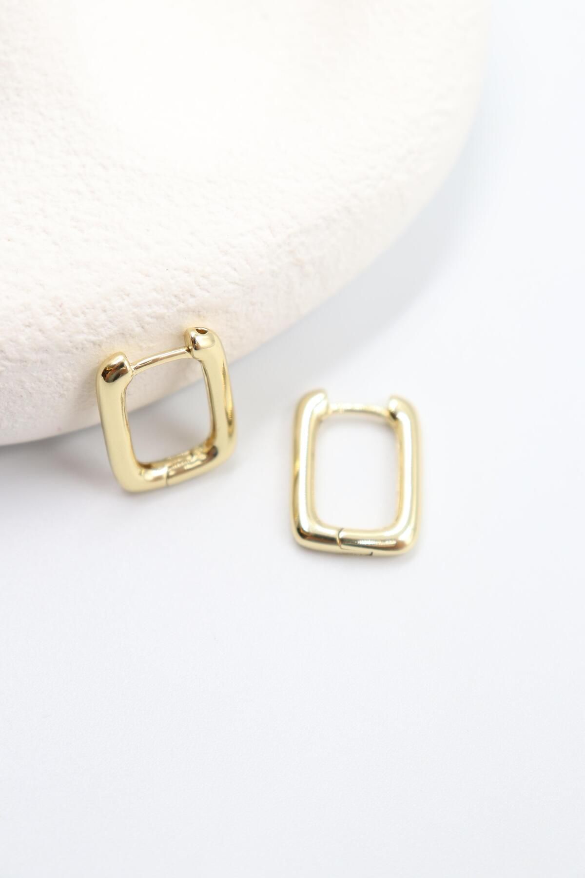 BY CANSU ACCESSORİES Assunta Gold Küpe (14k)