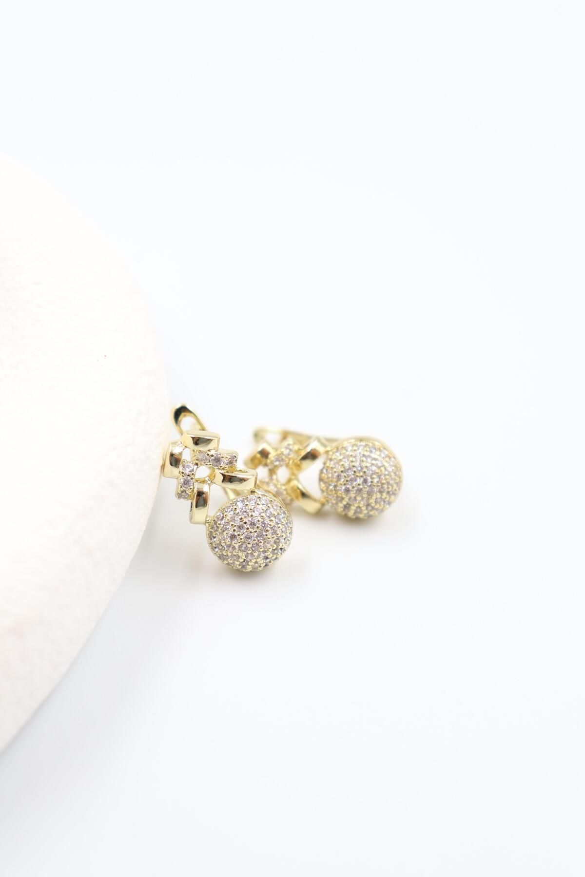 BY CANSU ACCESSORİES Chiara Gold Küpe (14k)