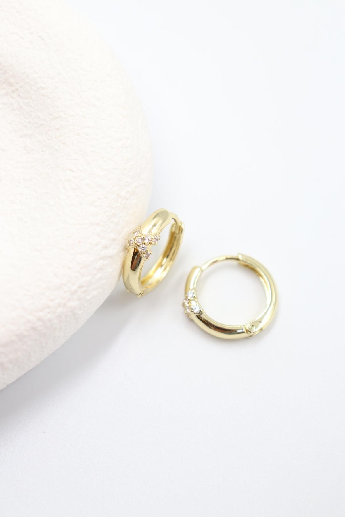BY CANSU ACCESSORİES Gloria Gold Küpe (14k)