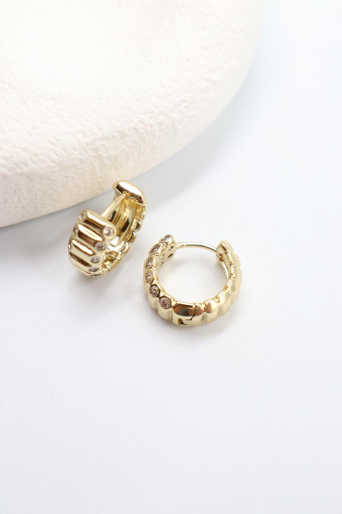 BY CANSU ACCESSORİES Carlotta Gold Küpe (14k)