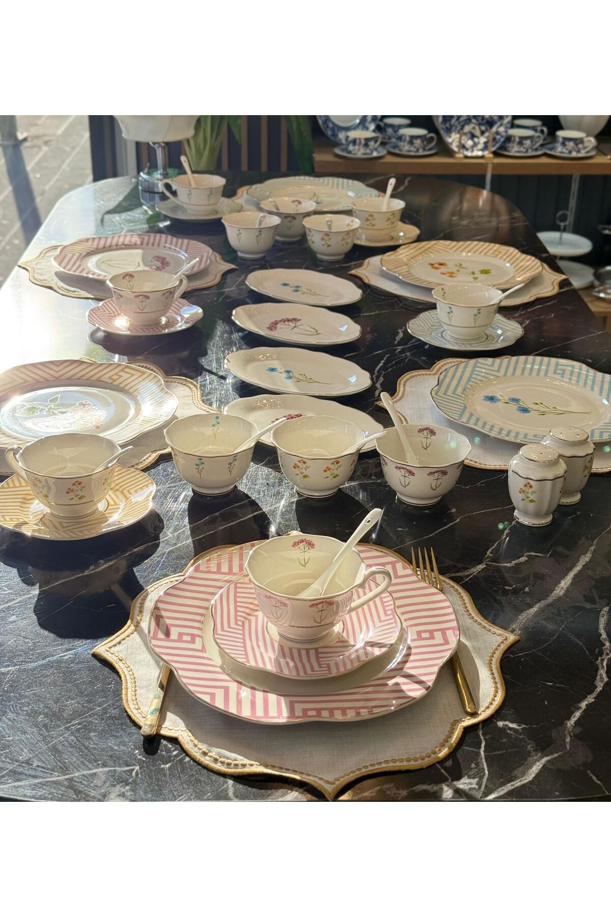 Onedekor 42 Parça Flowers Porselen Kahvaltı Takımı