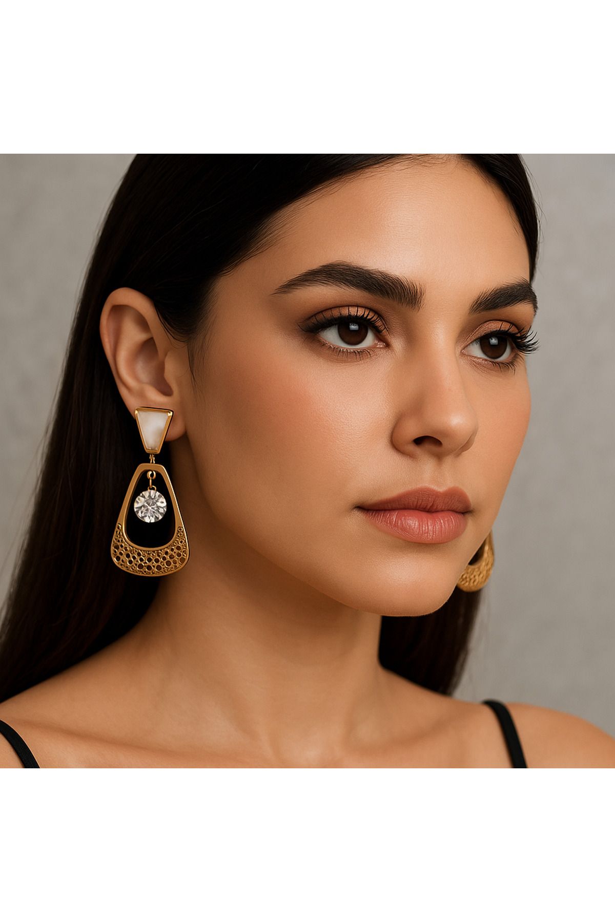 FERİHA DESING Zirkon Taşlı Geometrik Çelik Küpe – Altın Renk