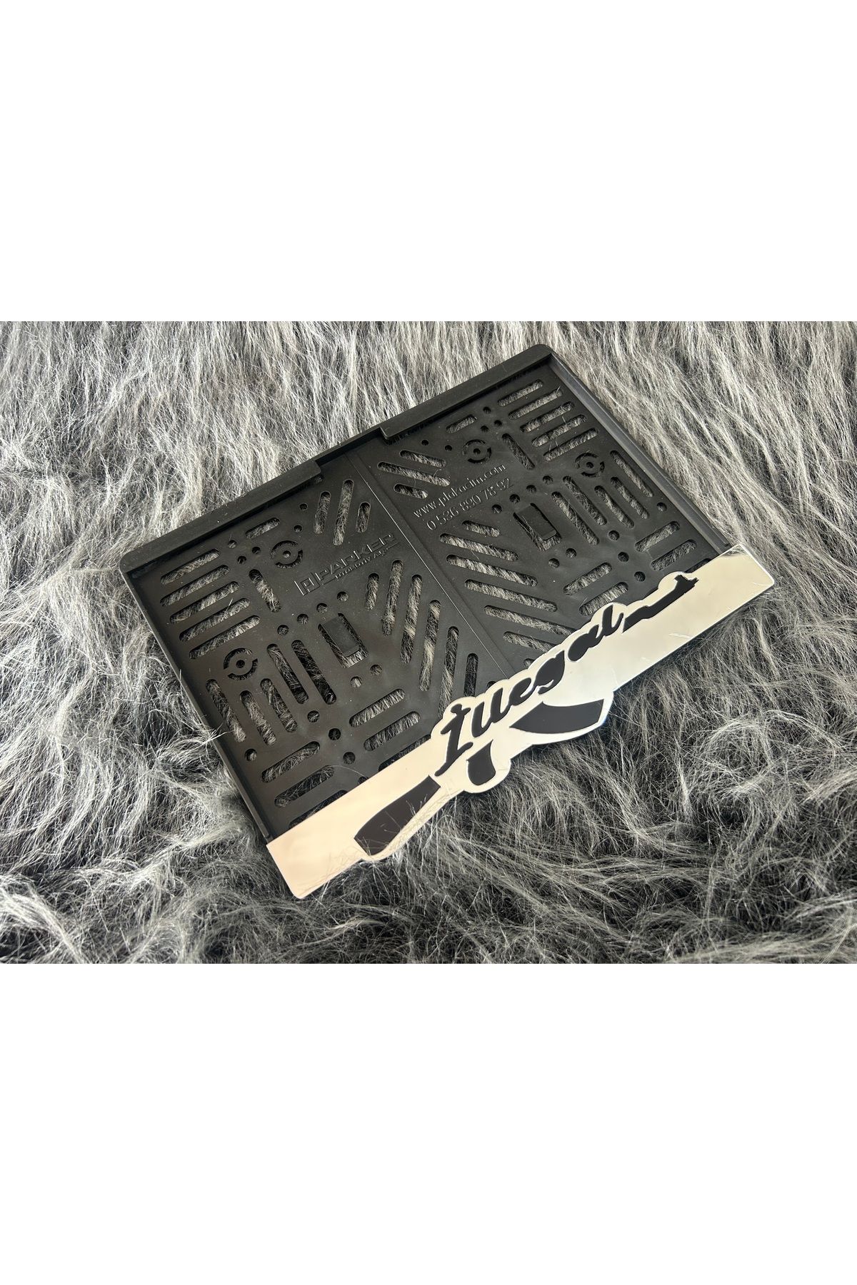 MERLINS OTO Merlins 3D Kabartmalı Pleksi Motor Plakalığı