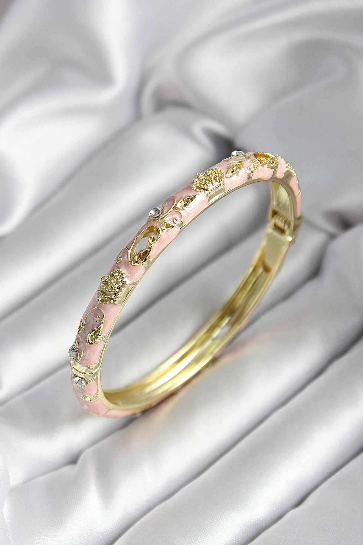 Goşenefmafe Mineli Pirinç Açık Pembe Kraliçe Taç Desenli Zirkon Taşlı Gold Renk Kadın Kelepçe