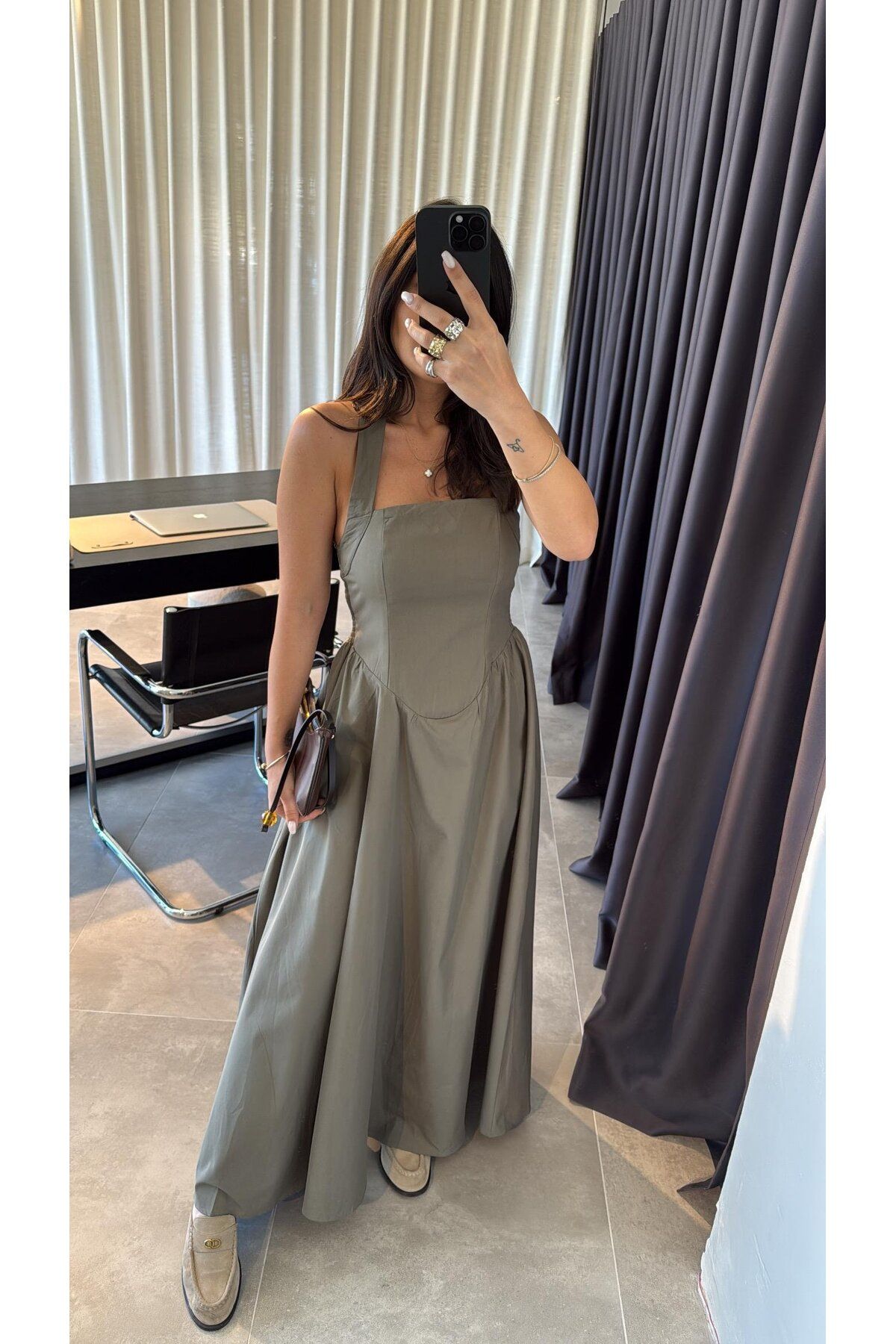 Hotfashion BOYUNDAN ASKILI BEL DETAYLI MAXİ ELBİSE