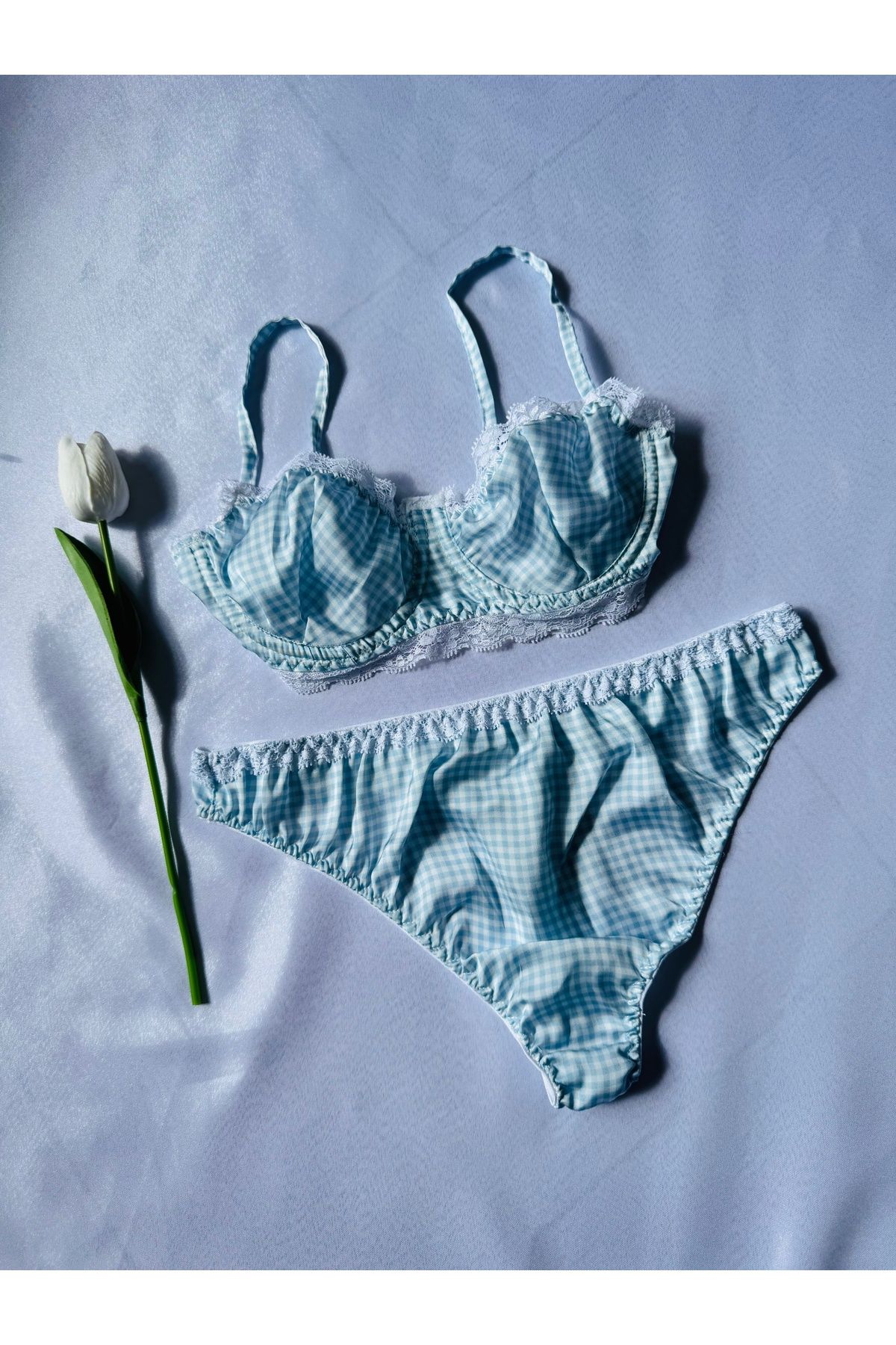 TRIO LINGERIE Mavi İpeksi Saten Dantel Detaylı Bralet İç Çamaşır Takımı