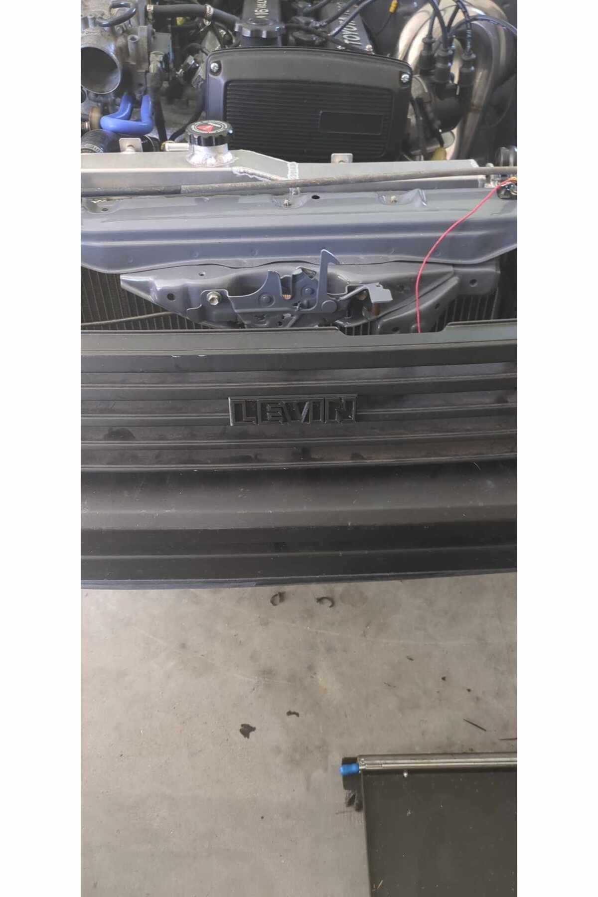 Lucest AE86 Levin Grille Uyumlu Rozeti (Plastik Aparattır)