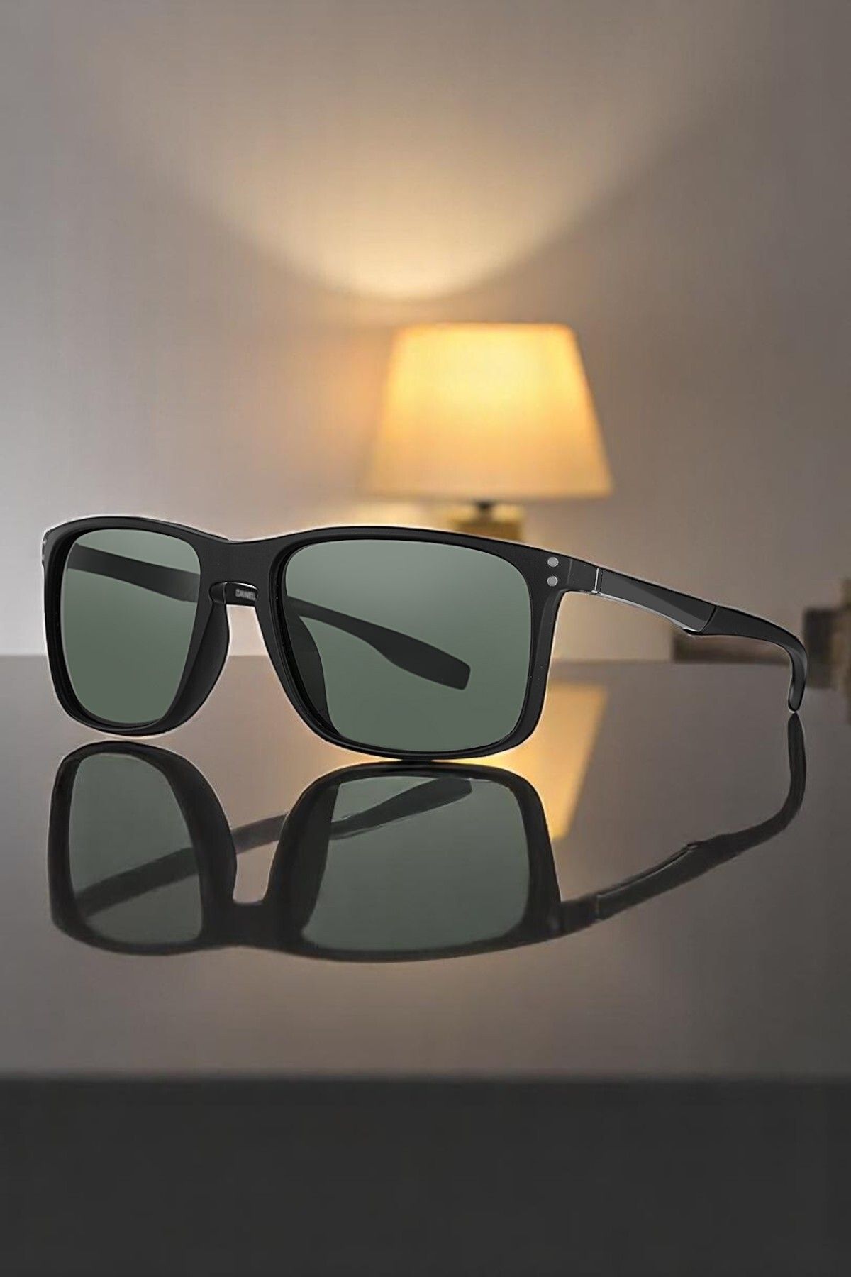 Daniel Klein %100 Polarize UV400 Korumalı Siyah Renk Orijinal Dikdörtgen Erkek Güneş Gözlüğü DKG6250C2