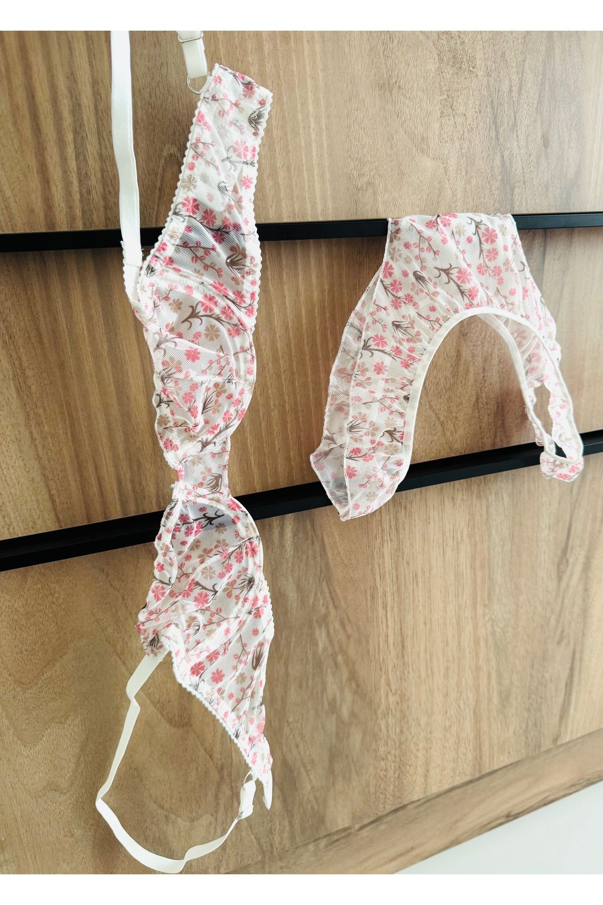 TRIO LINGERIE Siyah Fırfırlı Çiçek Desenli Transparan Romantik Bralet Takım