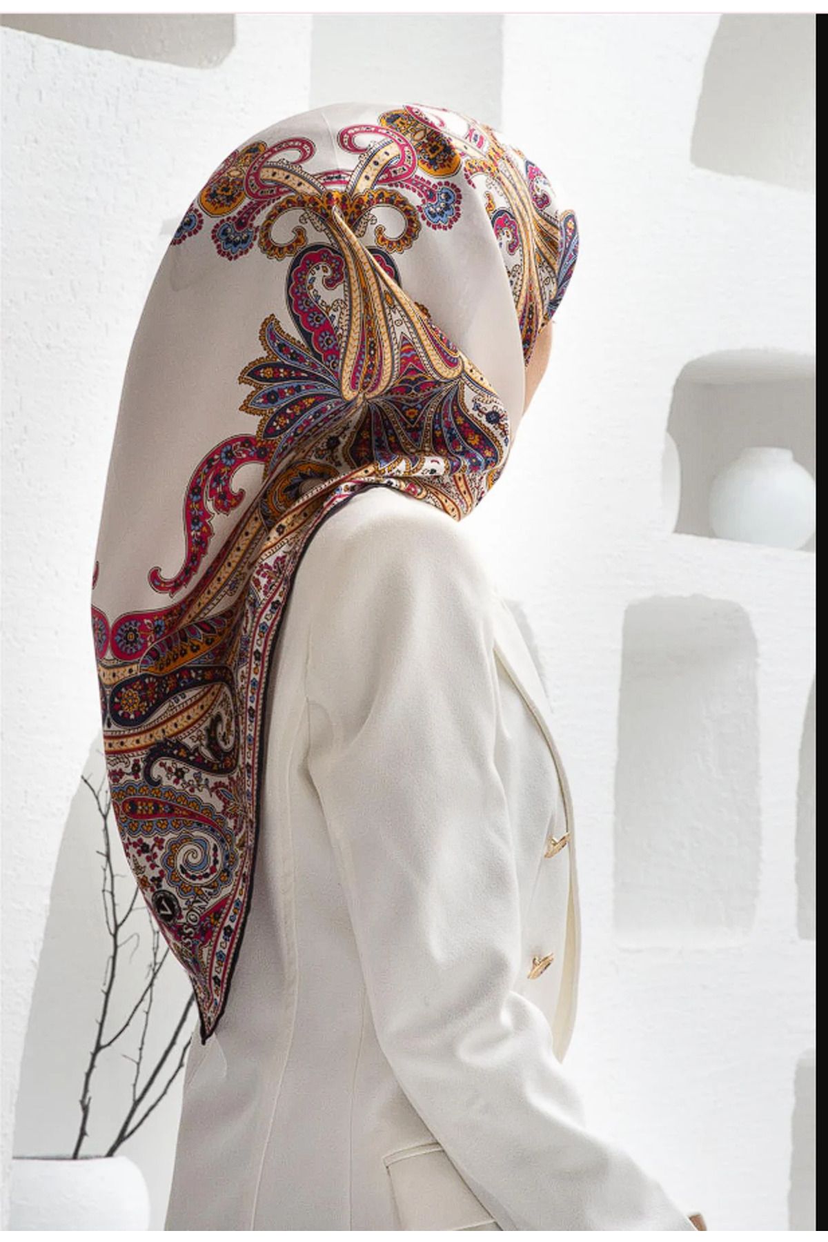Vissona %100 Twill İpek Şal Desenli Lacivert - Gold