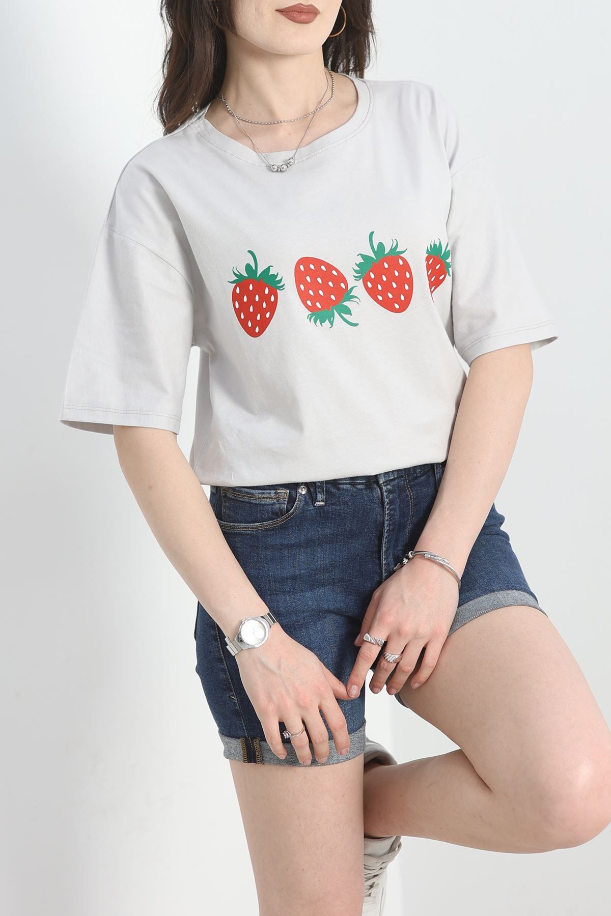 Minoria store Çilek Desenli Oversize Tişört