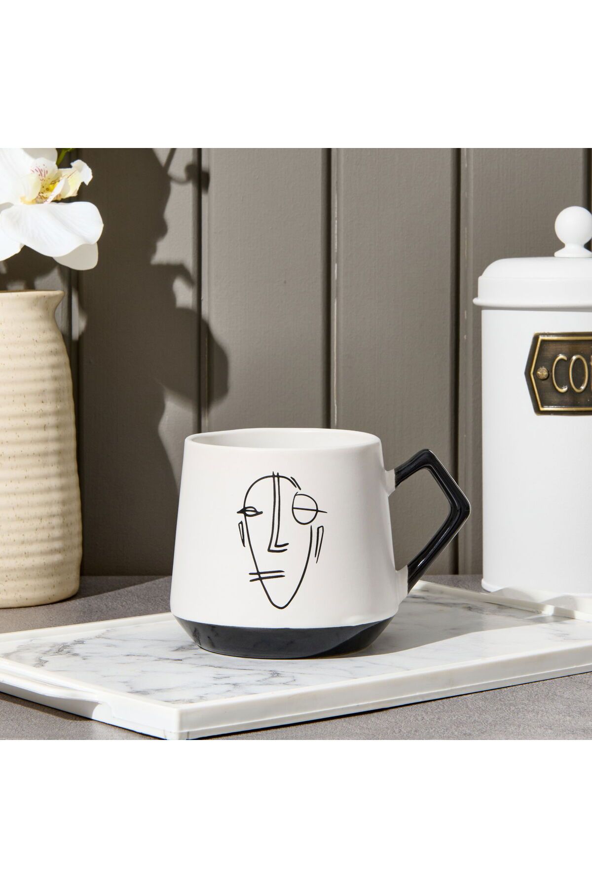ASPARTAM Mask Desenli Kupa - Siyah / Beyaz - 500 ml