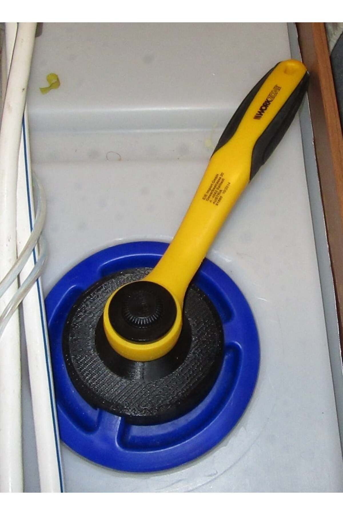 Lucest Füzyon Su Deposu Kapağı için Açılış Yardım Aracı - 1/2 " (Plastik Aparattır!!!)