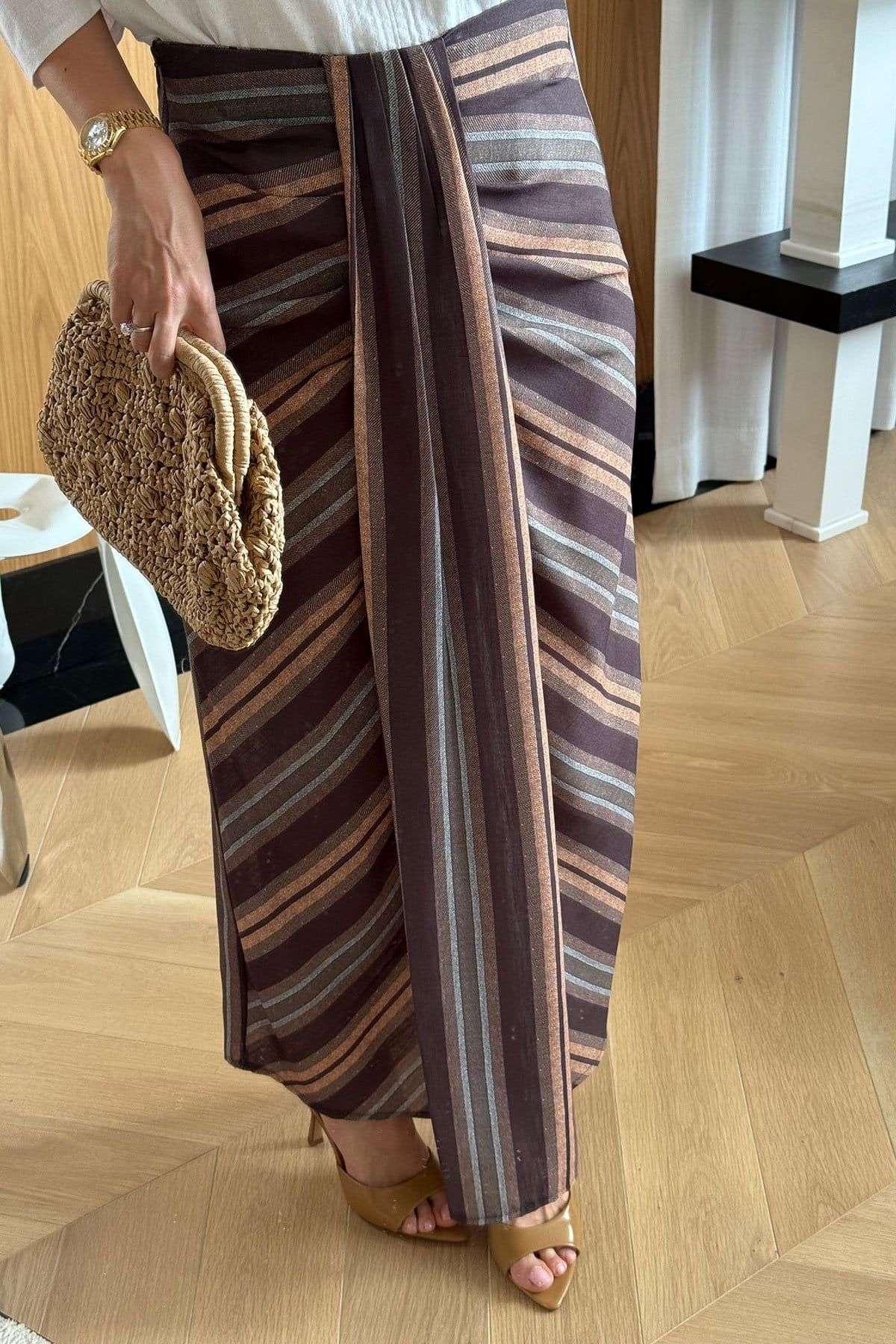 Kese Fashion Store Kahve Çizgili Önü Büzgü Detaylı Uzun Etek