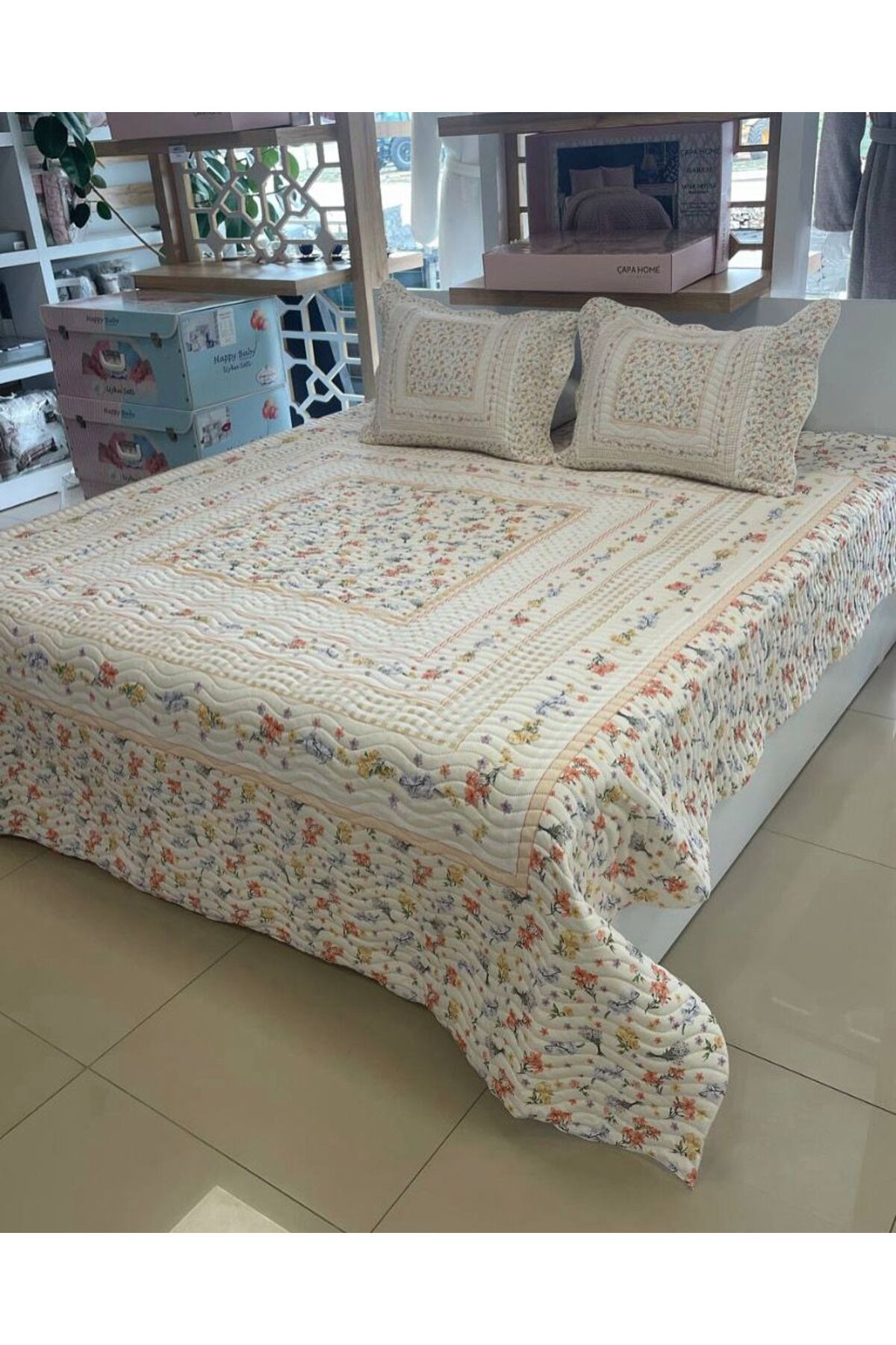 VİLERA HOME DESENLİ ÇİFT KİŞİLİK BATTAL YATAK ÖRTÜSÜ TAKIMI