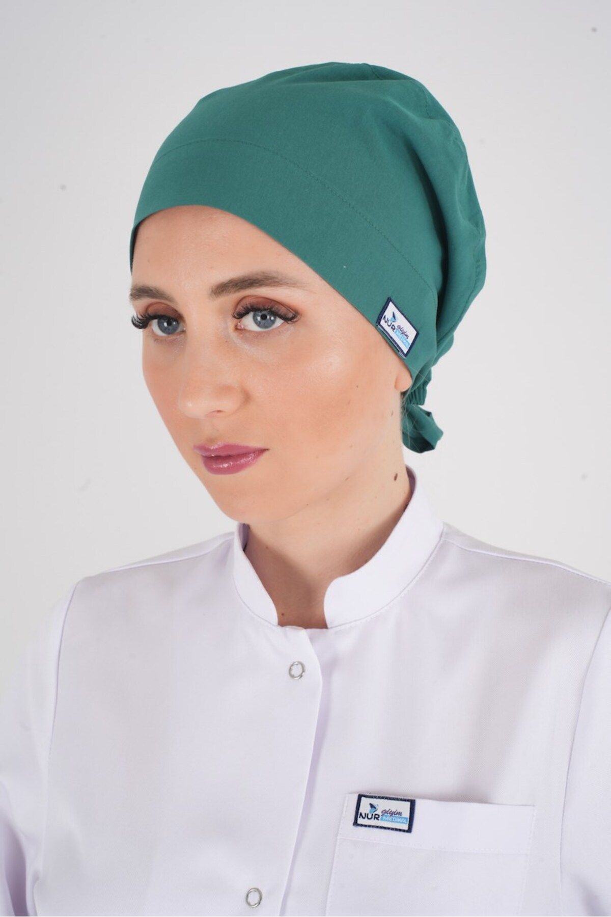 Nur Medikal Giyim Düz Ameliyat Yeşili Renk Tesettür Doktor Hemşire Hastane Medikal Tesettür Cerrahi Bonesi