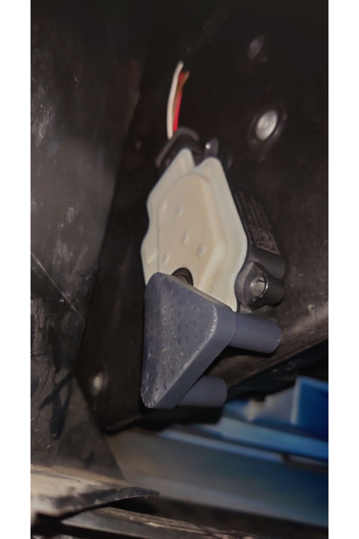 Lucest Aktif Grille Bypass (P05A1 düzeltmesi) (Plastik Aparattır!!!)