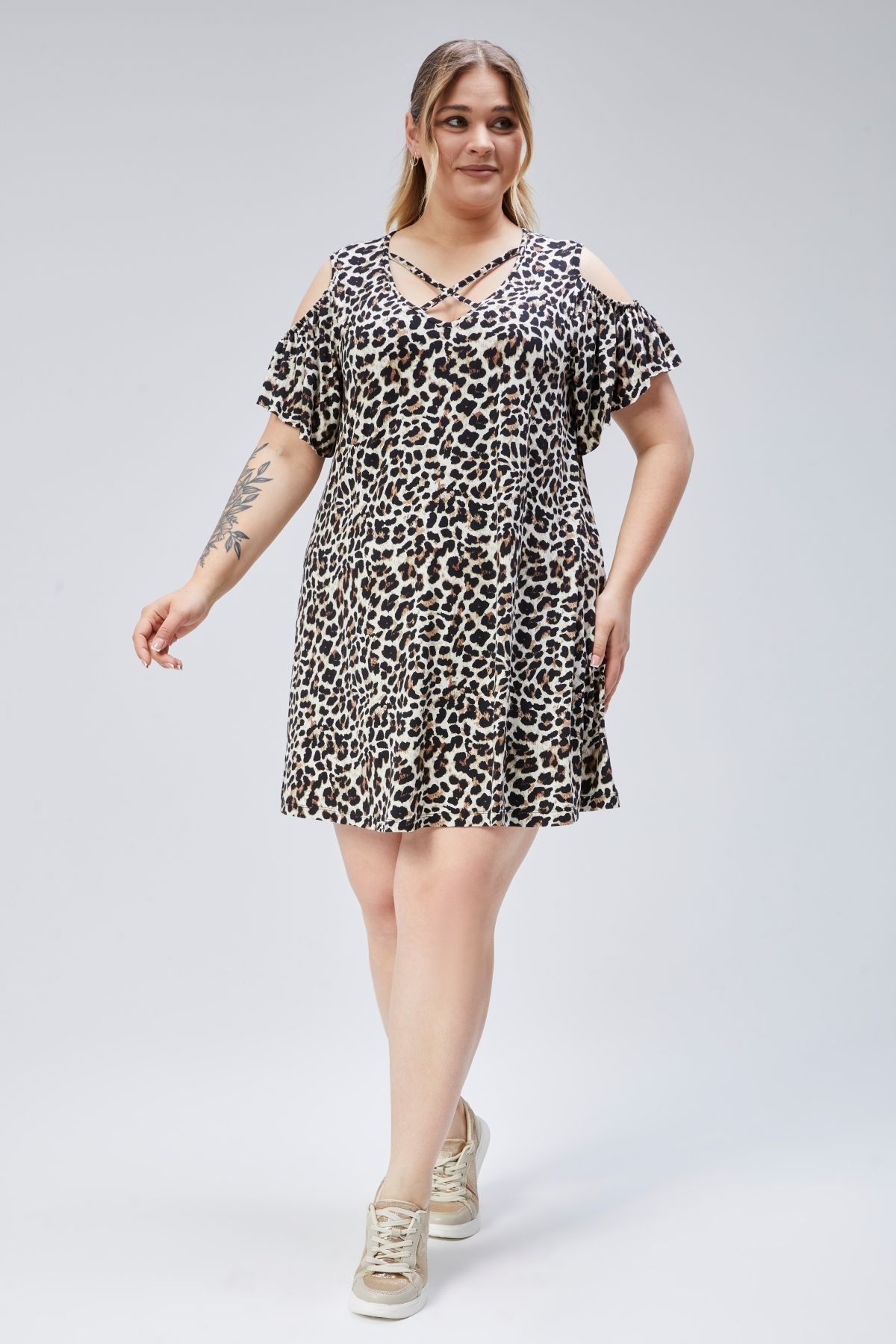 Curvy Trend Büyük Beden Leopar Desenli Yaka Çapraz Biyeli Dekolteli Volan Kol Viskon Elbise