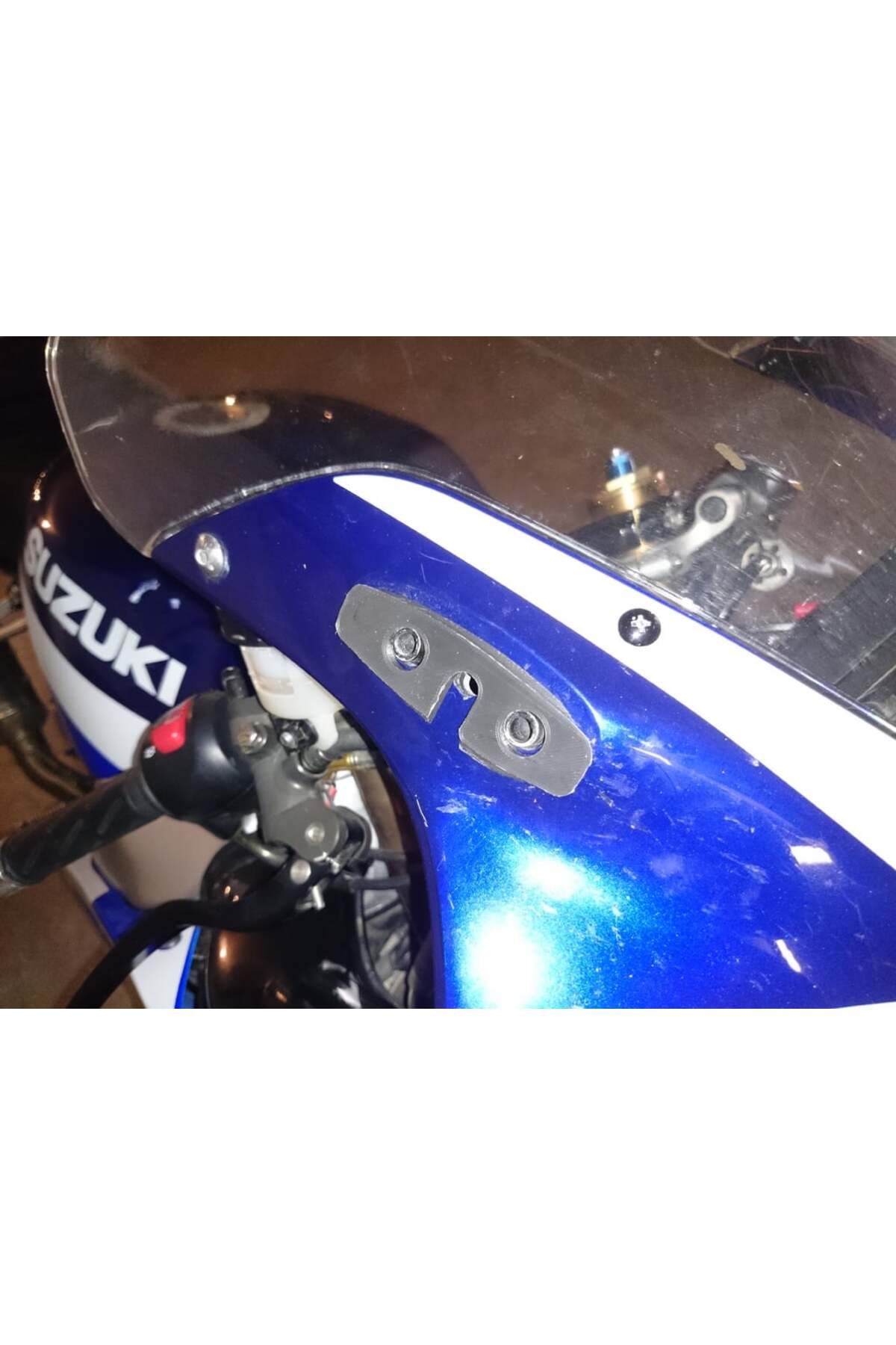 Lucest Suzuki GSX-R  uyumlu Ayna Adaptör Plakaları uyumlu  (Plastik Aparattır!!!)