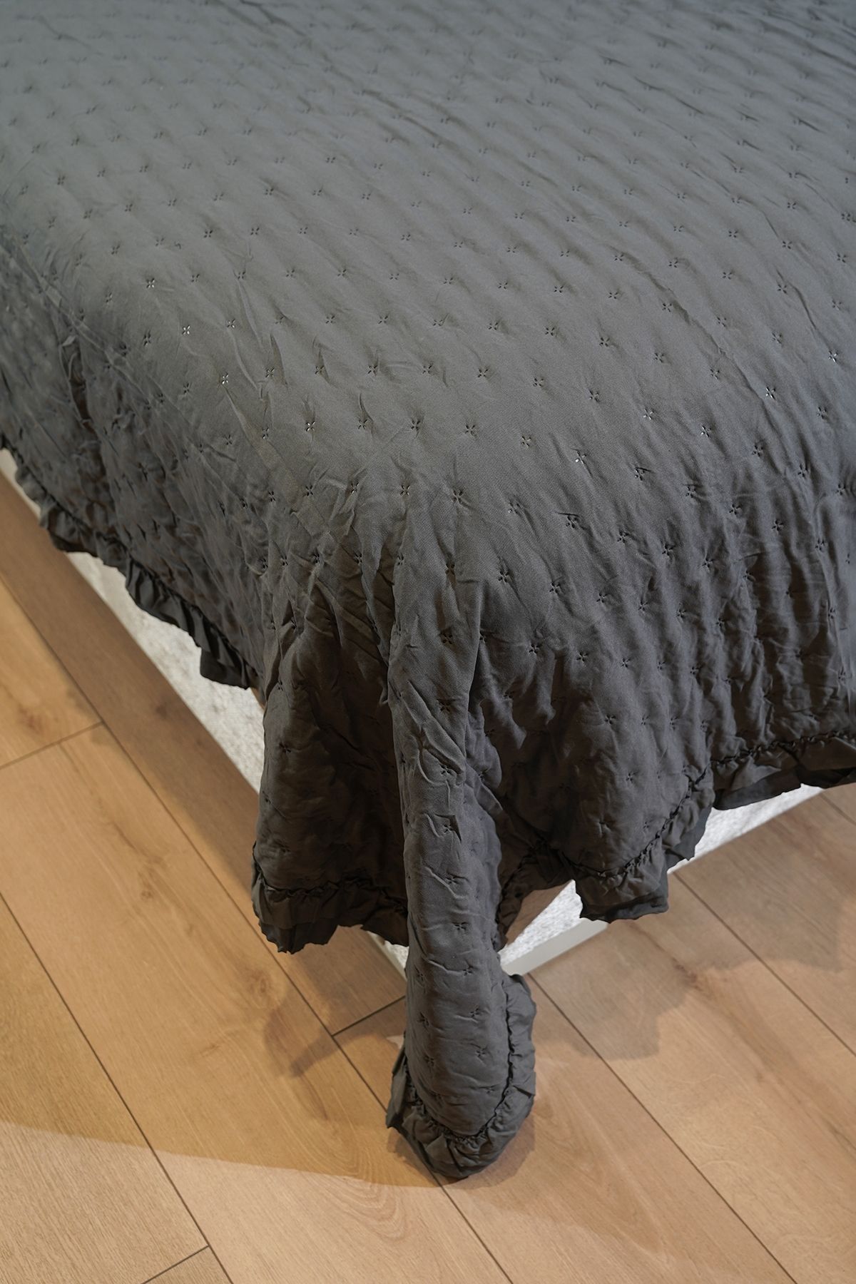 Dainty Home--lara- Anthracite Color Ruffled Single Bedspread Set 3
