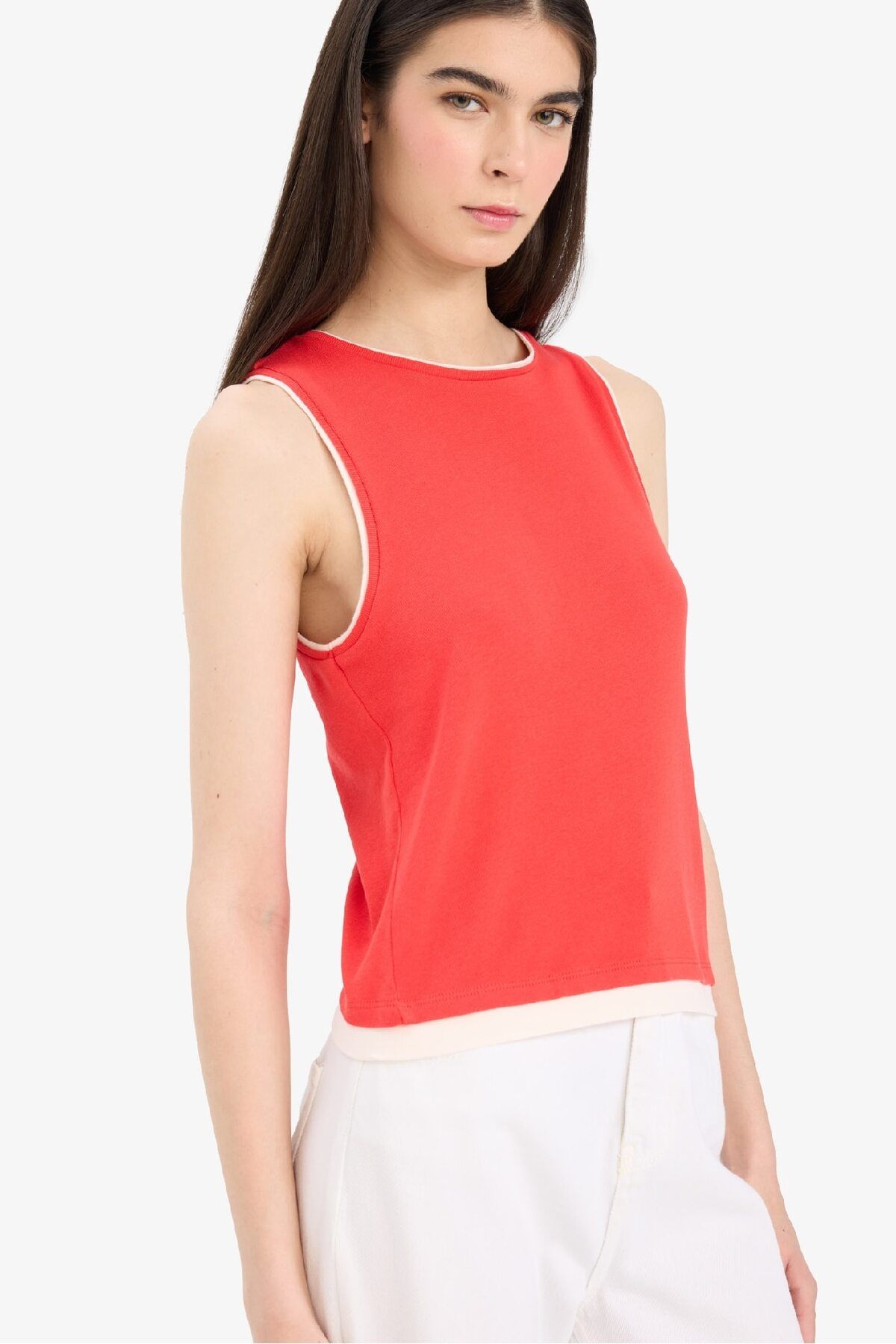 DeFacto Slim Fit Dar Kesim Bisiklet Yaka Basic Düz Ribana Atlet F5581AX25SM
