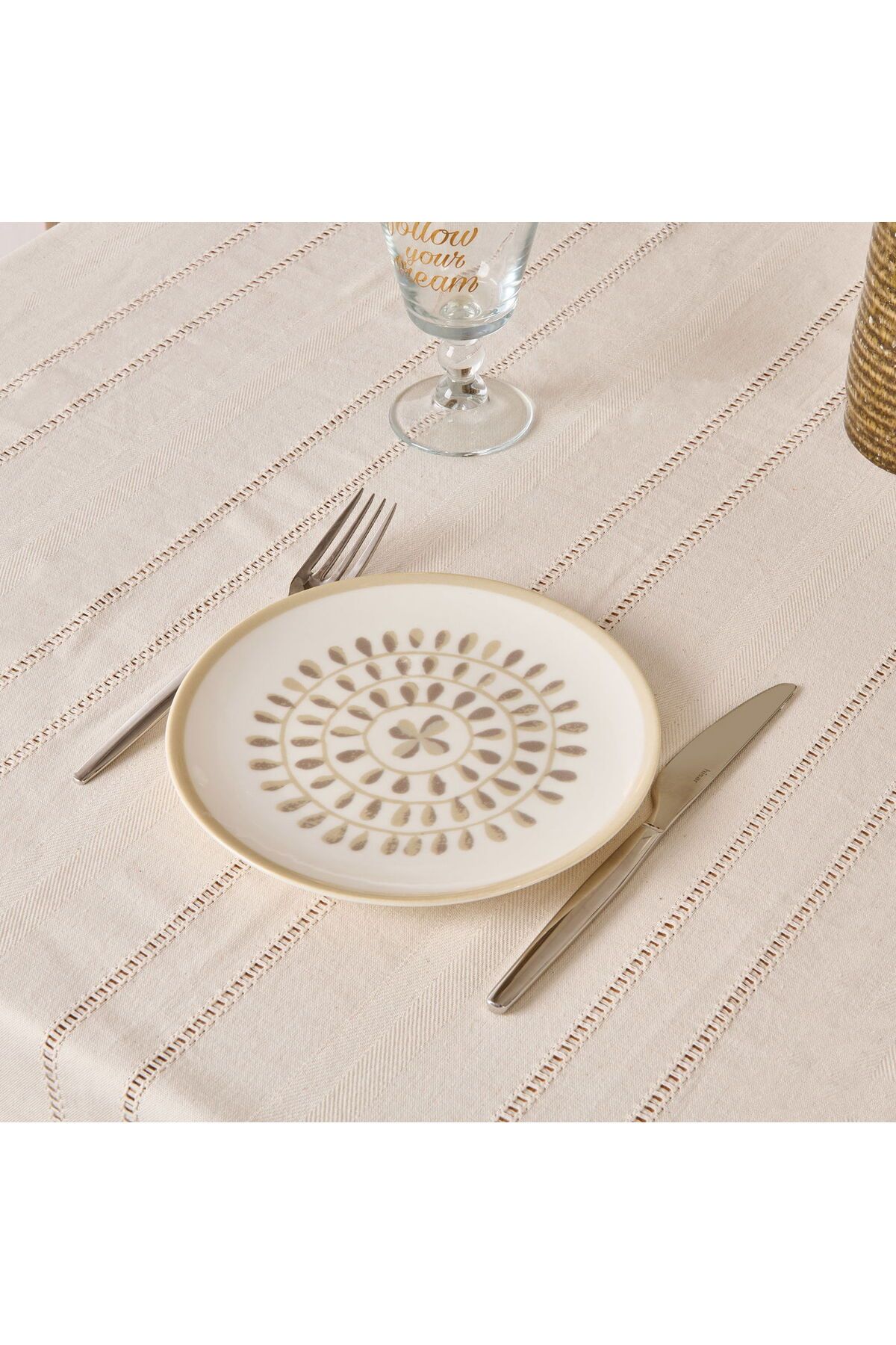MATMEL Butas Tatlı Tabağı - 19 cm - Renkli