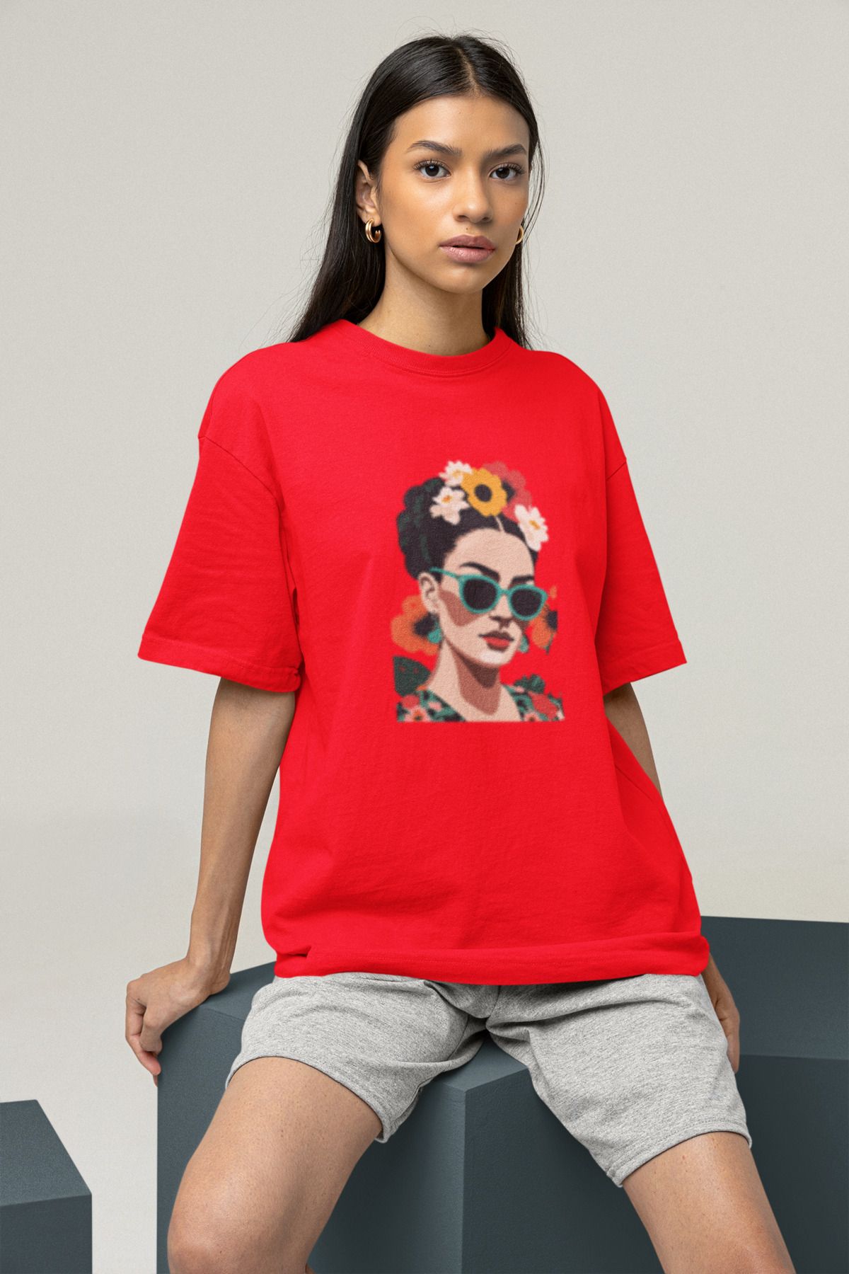 MG KAHLO BASKILI KADIN BİSİKLET YAKA PAMUKLU OVERSIZE KALIP KISA KOLLU T-SHIRT