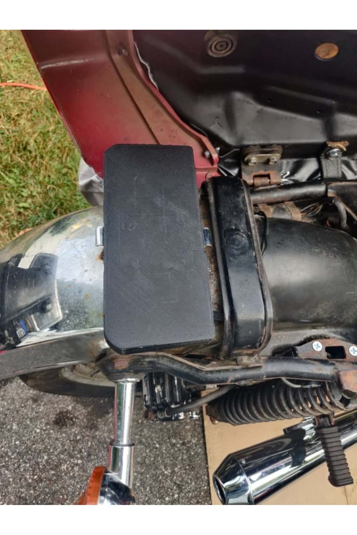 Lucest 1977 Yamaha XS400D Uyumlu Araç Kutusu Kapağı / Çamurluk Depolama Üst Kapağı (Plastik Aparattır!!!)