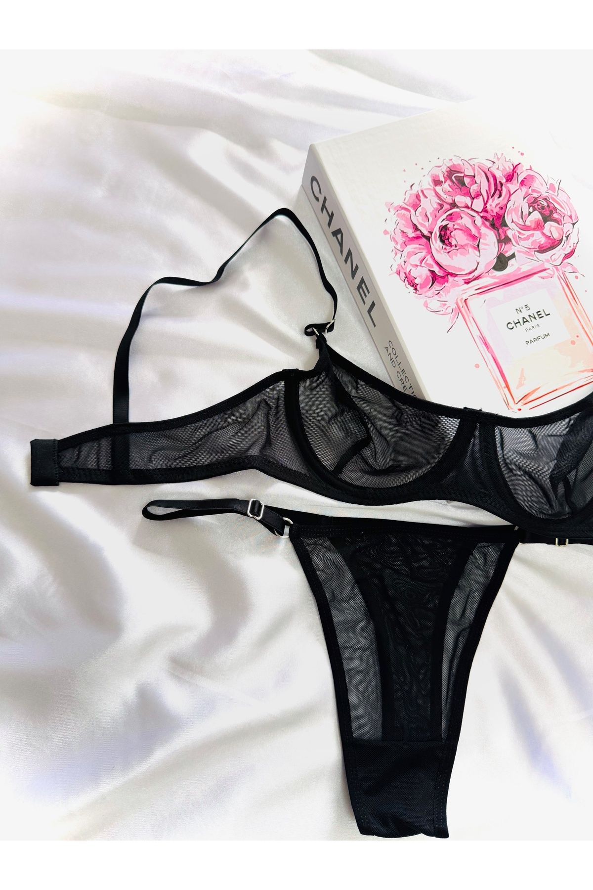 TRIO LINGERIE Siyah Balenli Kapsız Tül Sütyen Takım