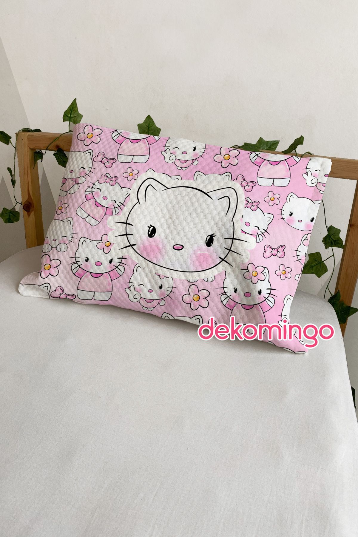 dekomingo PEMBE HELLO KITTY 2 ADET YASTIK KILIFI