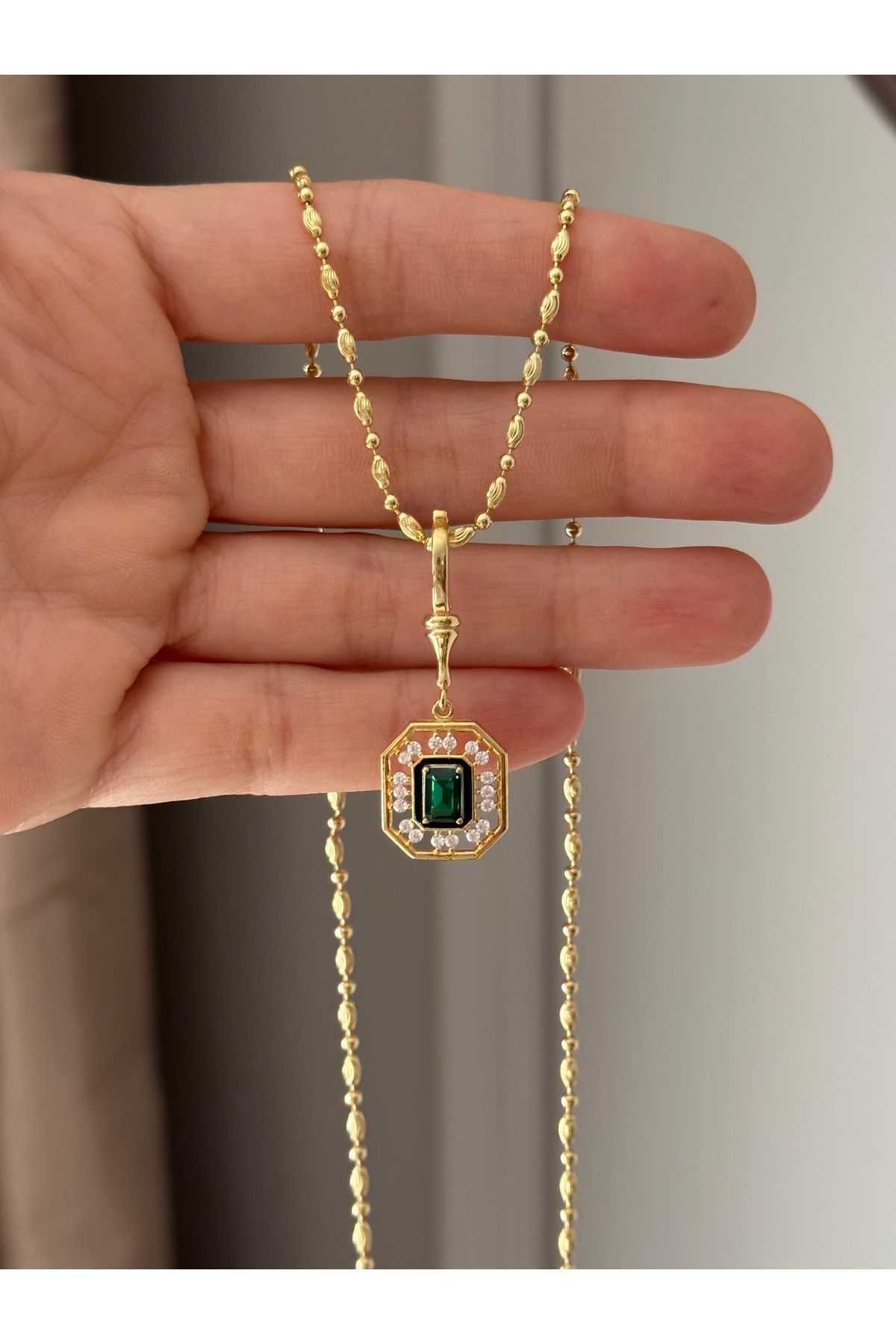 emy by emel luxury silver jewelry Altın Kaplama Yeşil Taşlı Lizy Kolye 925 Ayar Gümüş