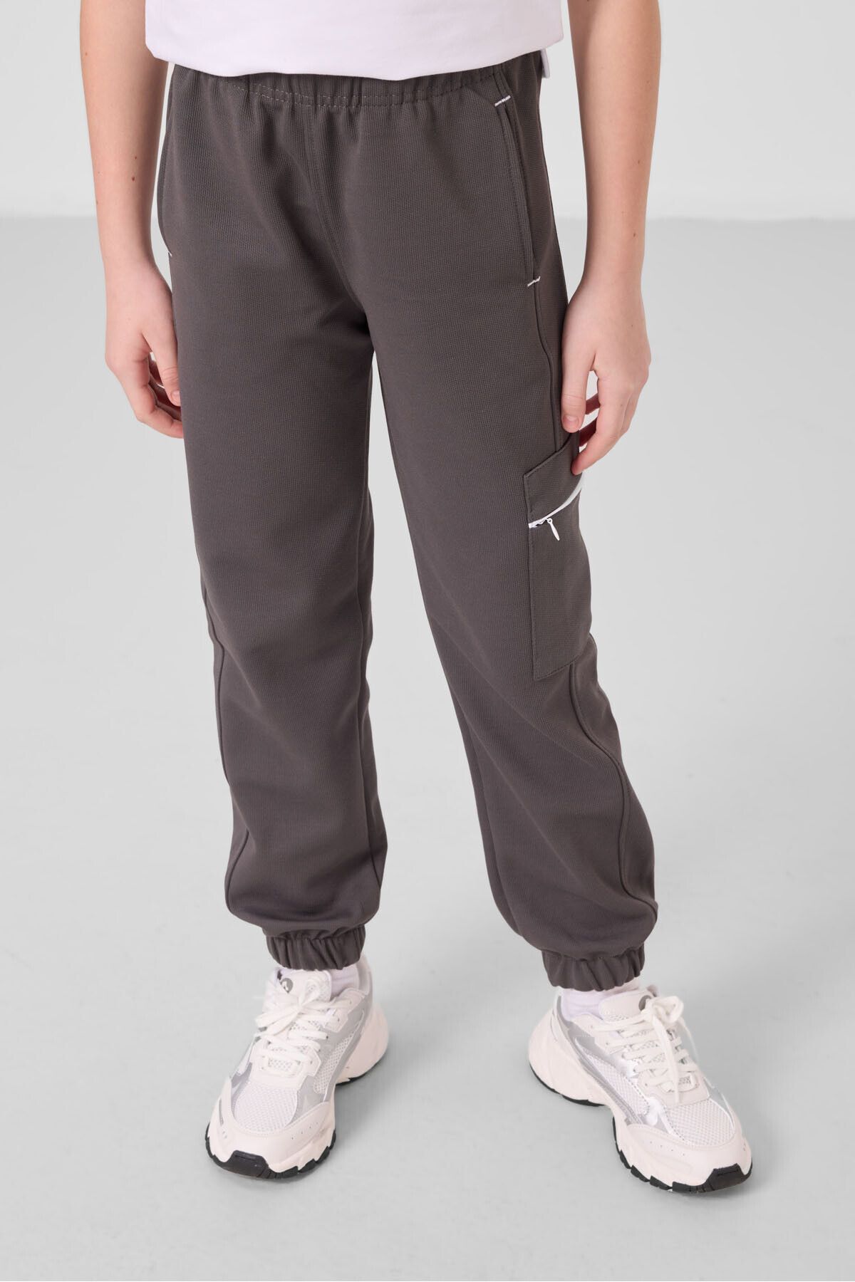 TOMMY LIFE-White-Dark Gray O Neck Printed Elastic Leg Cargo Pocket Girls Tracksuit Set - 75173 4