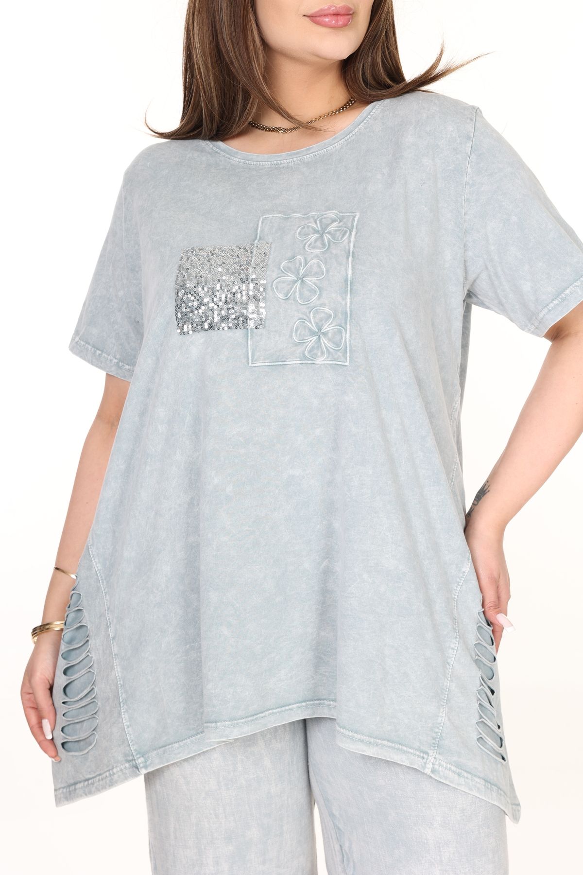 özle fashion Önü Taşlı ve İşlemeli Büyük Beden Bluz