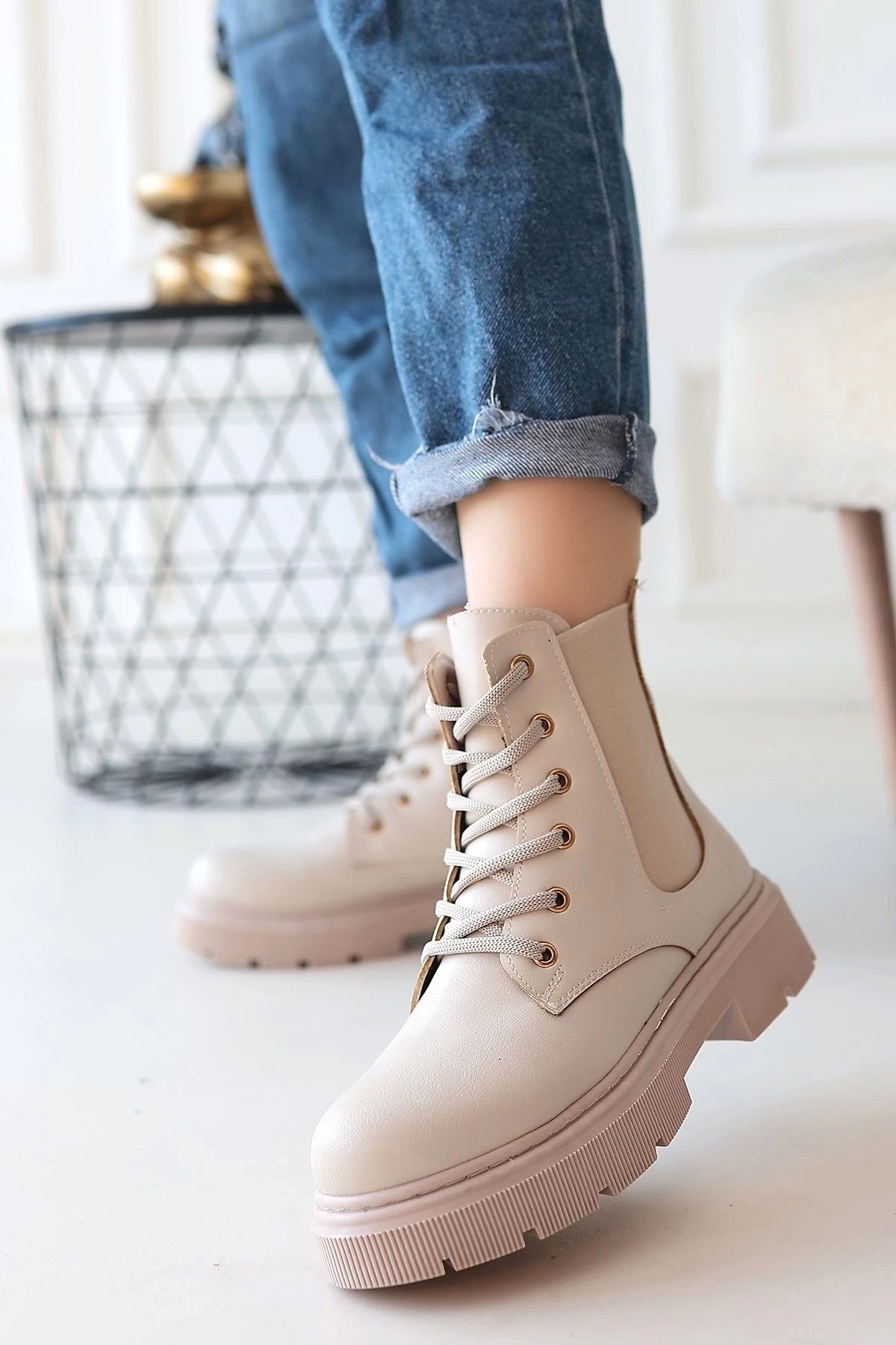 OurStyles Daum Bej Cilt Bağcıklı Bot