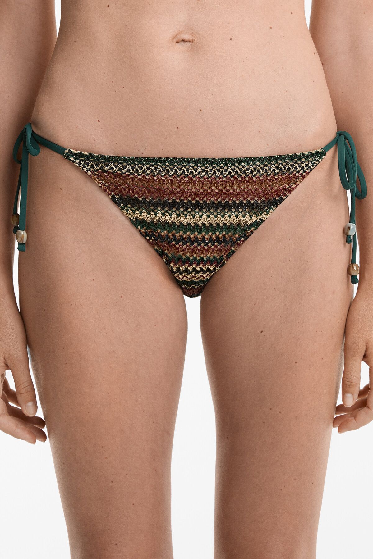 Oysho Orta kapatıcılıkta ipli crochet bikini altı