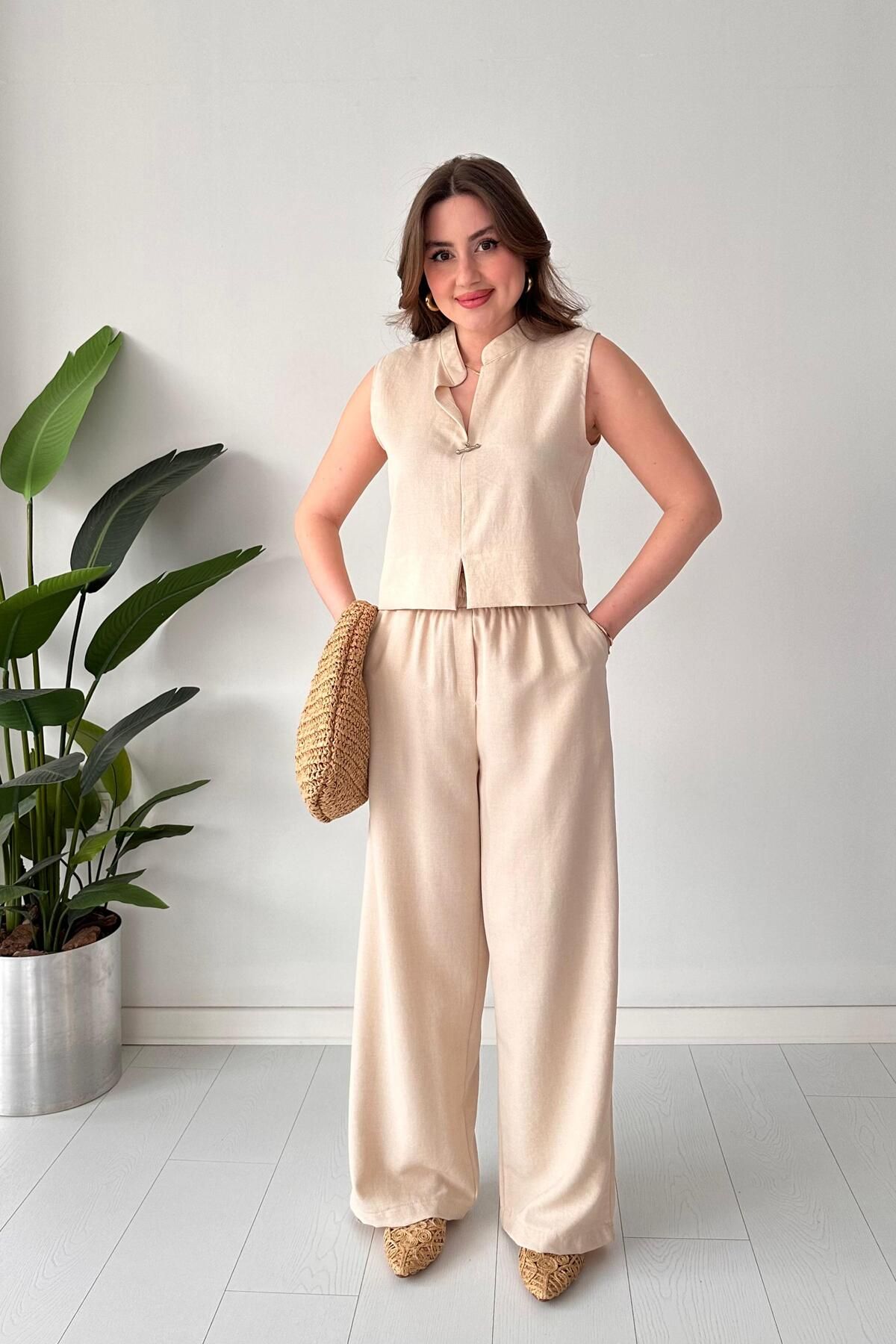 MaziButik Broşlu İkili Takım Bej