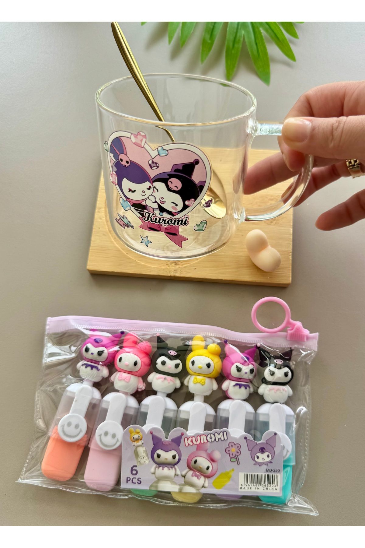 Two Two KUROMİ SET- anime sanrios Kaşıklı Bardak ve 6lı mini fosforlu Kalem seti- kuromi kalem