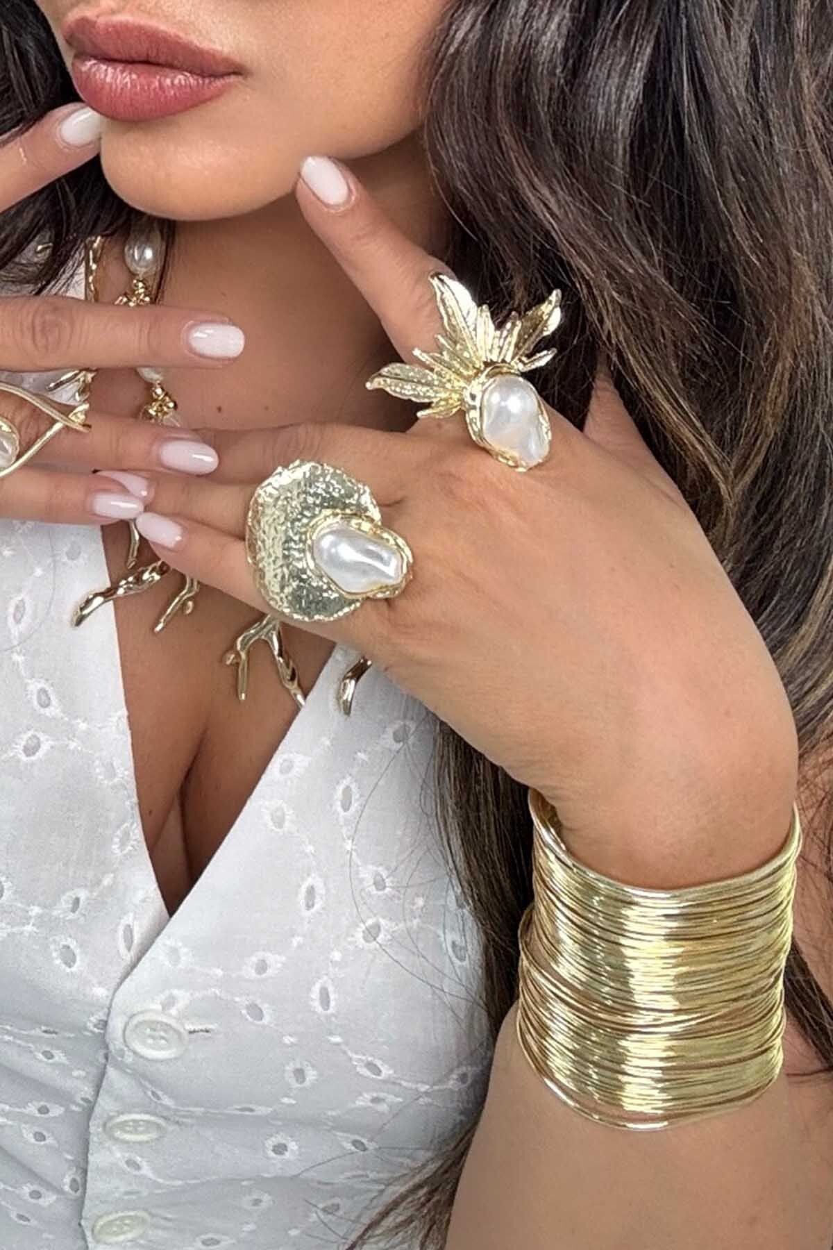 BYP Atelier İncinin Yaprakları Yüzük Gold