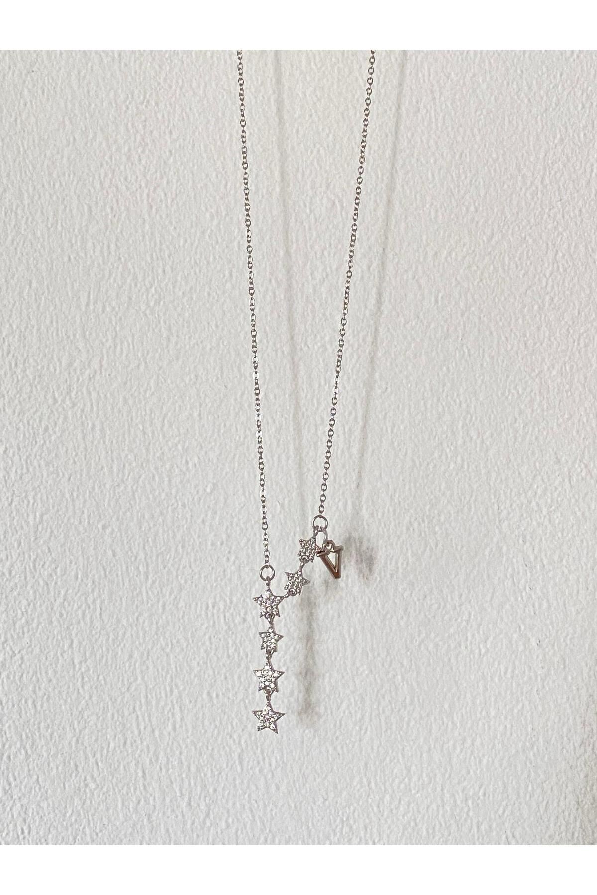 bijoux uniques Kayan Yıldız V Harfli Çelik Kolye