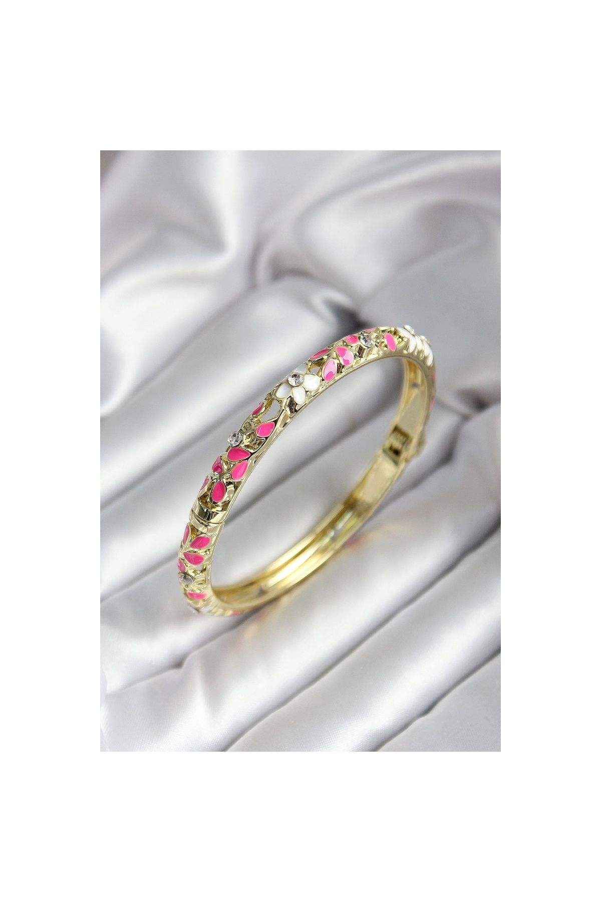 Findit Mineli Pirinç Pembe Çiçek Desenli Gold Renk Kadın Kelepçe
