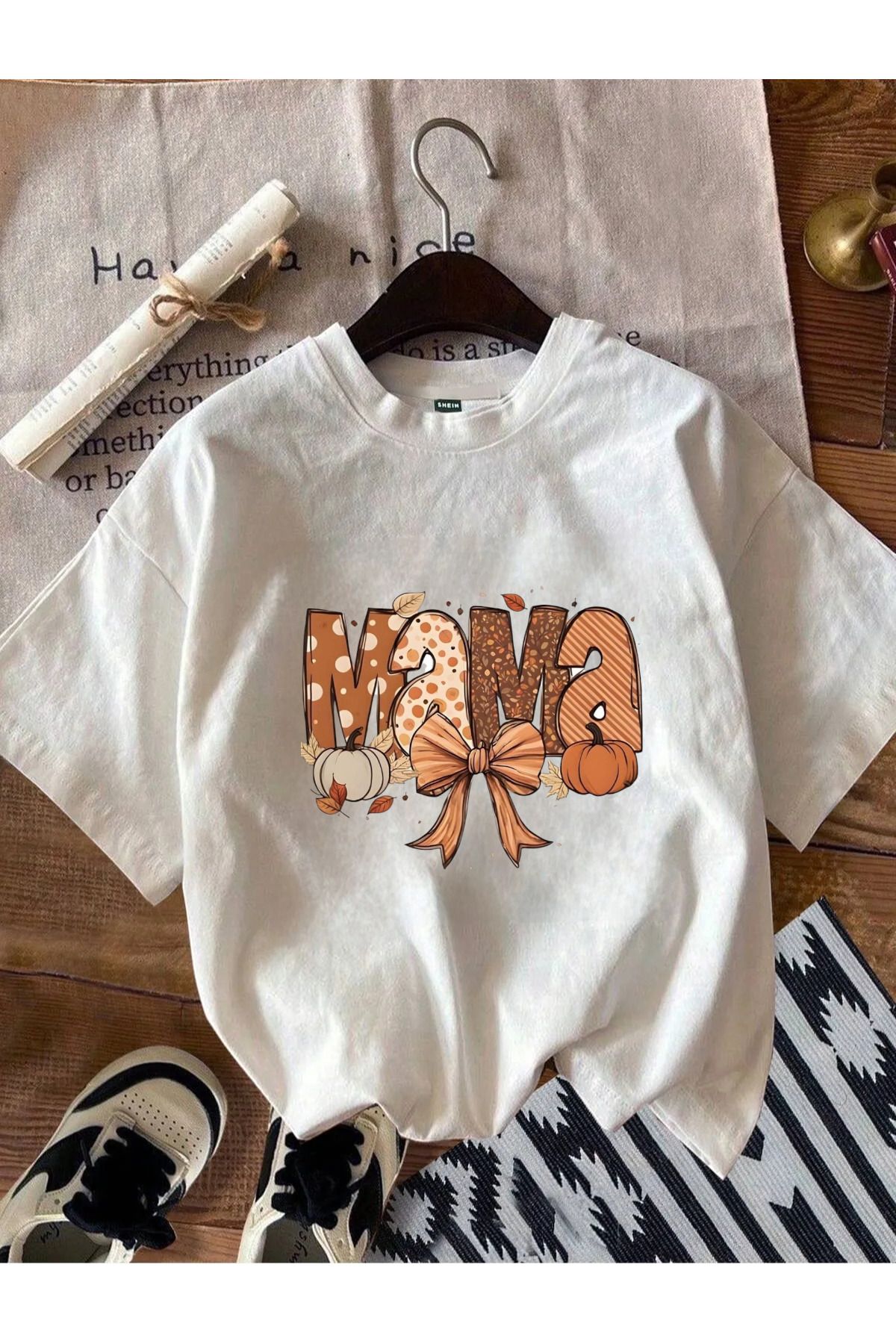 ELNOYA Unisex Pamuklu Beyaz Oversize "MAMA" Baskılı Rahat Günlük T-shirt