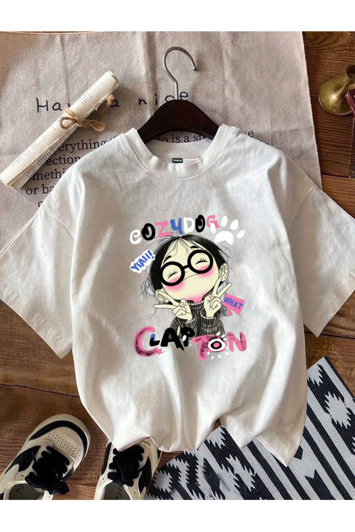 ELNOYA Unisex Pamuklu Beyaz Oversize "CLAPTON" Baskılı Rahat Günlük T-shirt
