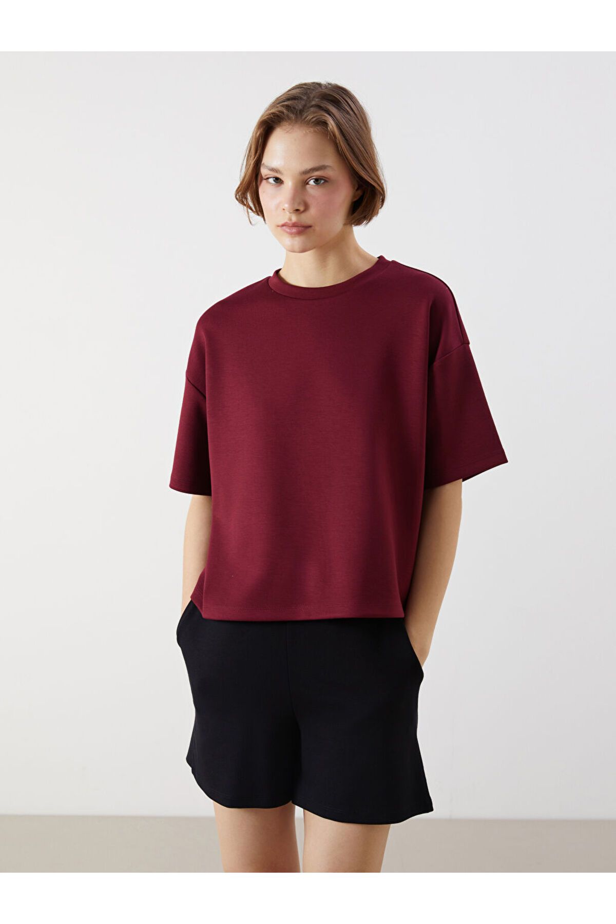 LC Waikiki XSIDE Bordo Bisiklet Yaka Oversize Kadın Tişört S5OM57Z8NVY25