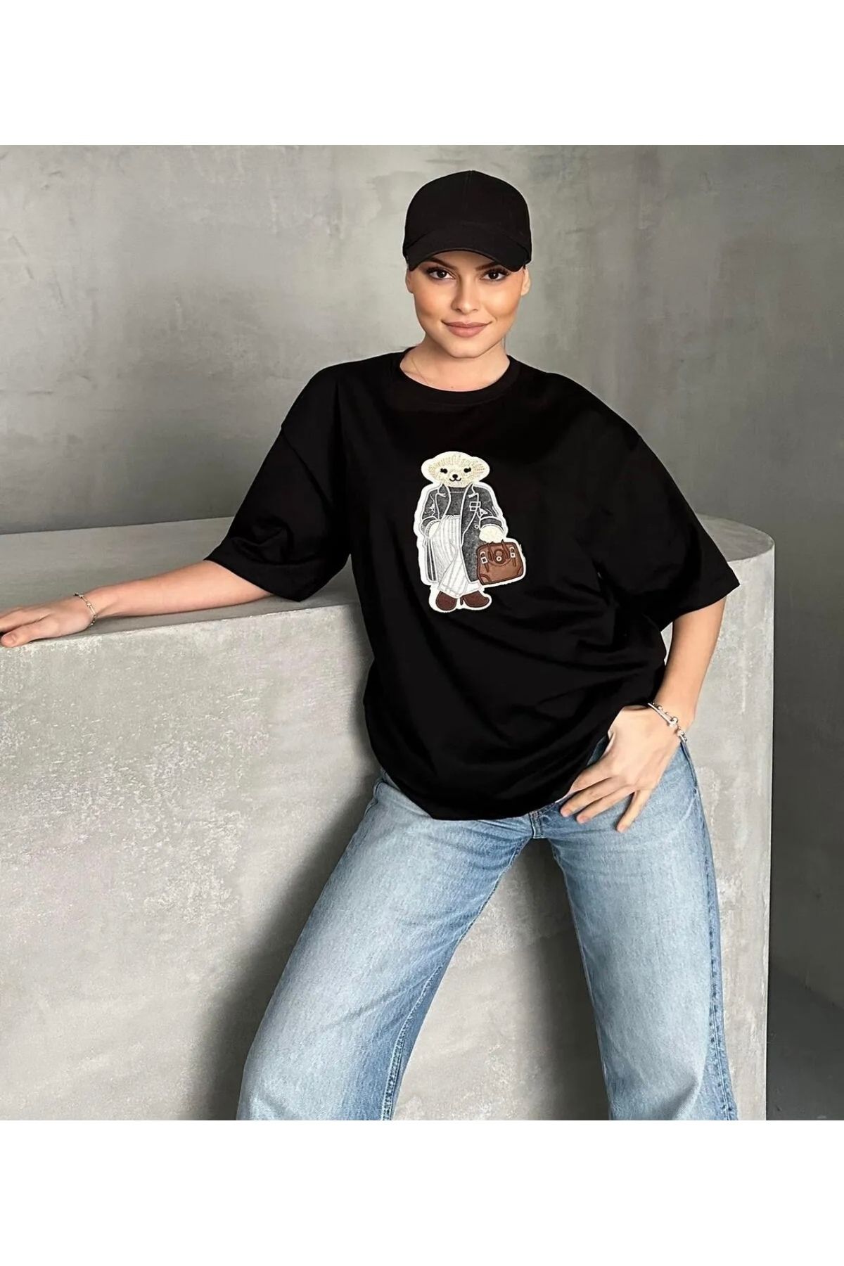 ModaLotus Teddy Nakışlı Siyah Oversize T-shirt