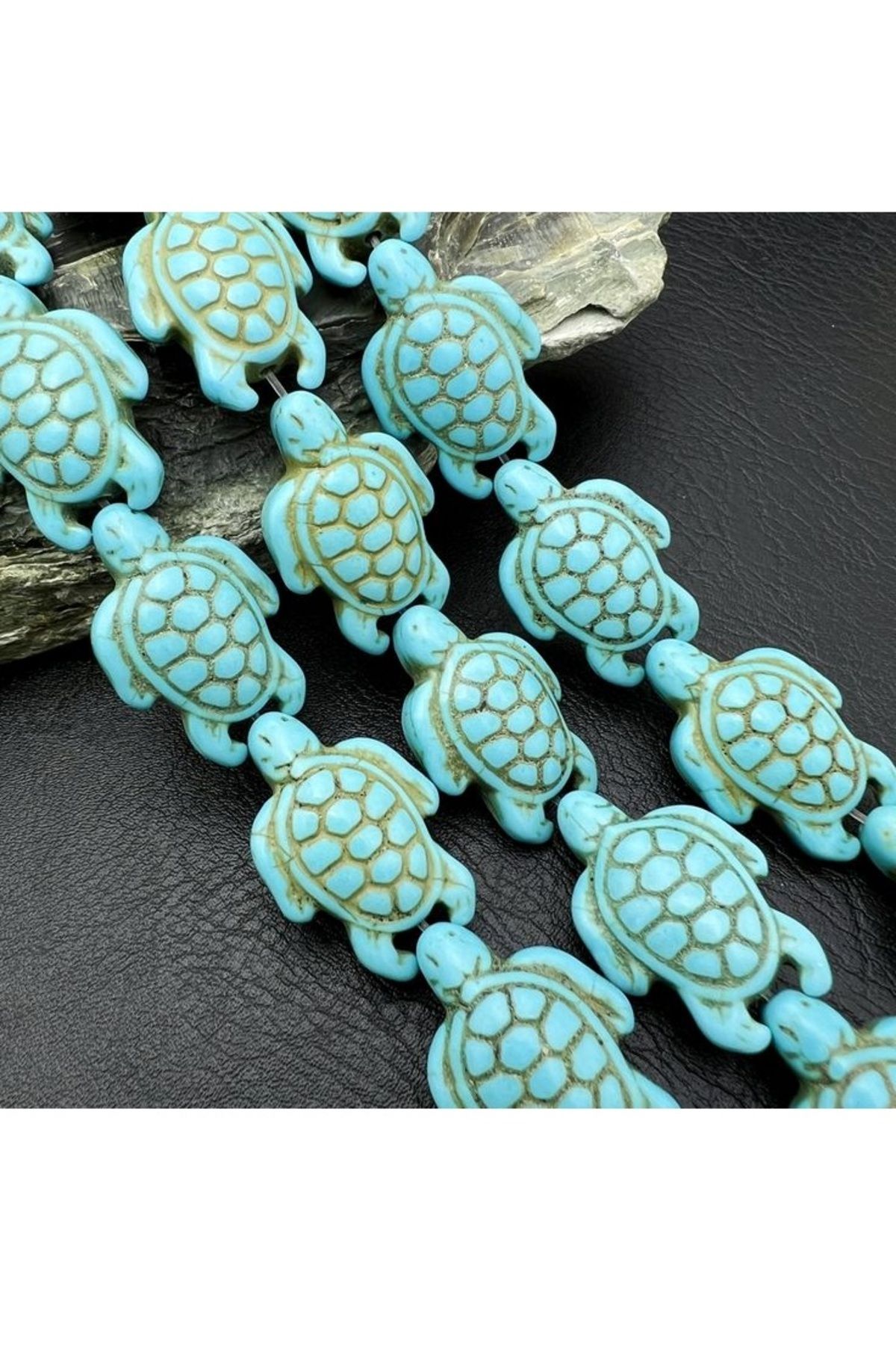 Ellanın Çarşısı Kaplumbağa Mat Mavi Renk Boncuk Seramik 1 dizi 22 adet . Ölçüsü : 1,5 cm x 1.10 cm
