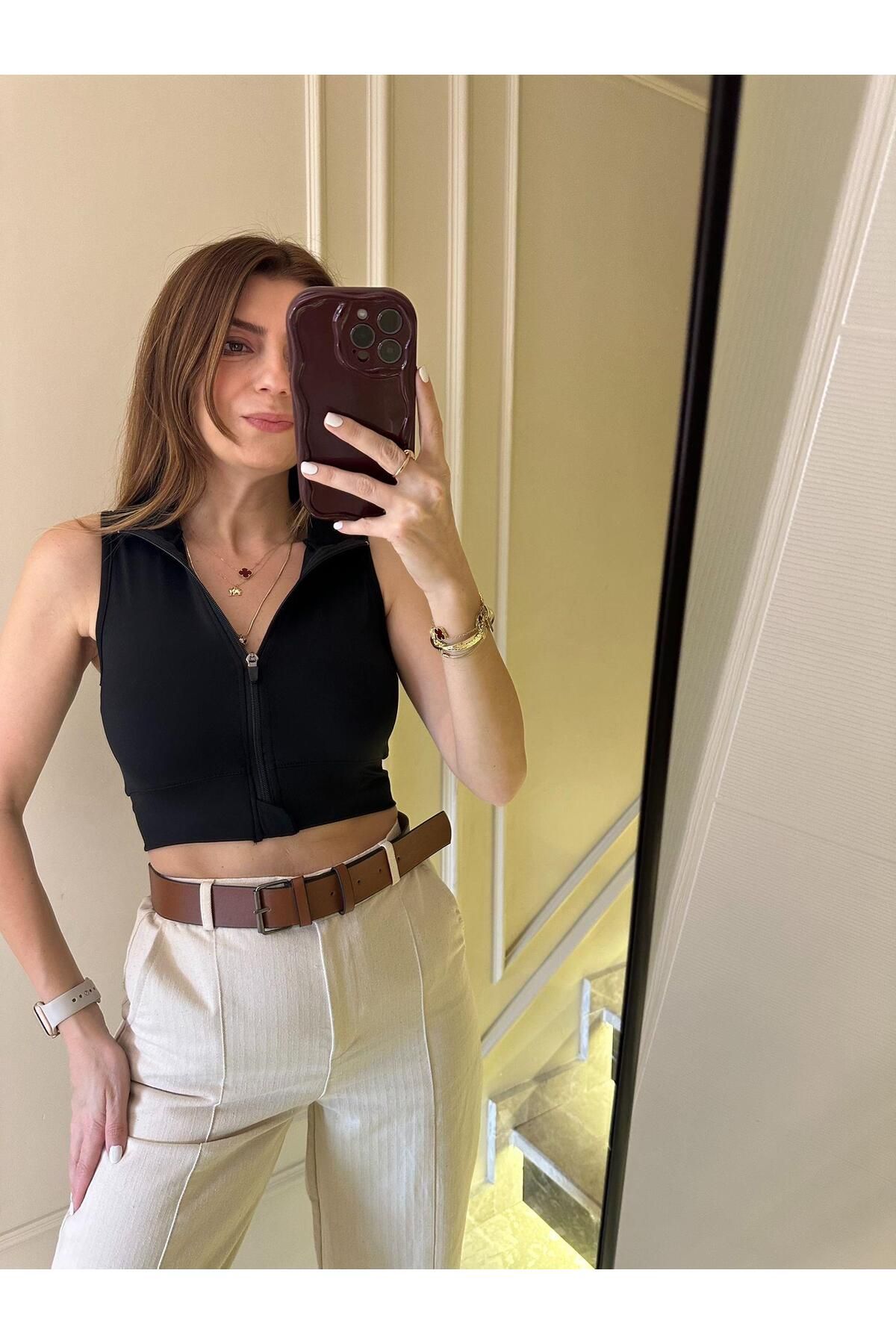 Chamakh Siyah Fermuarlı Scuba Bluz