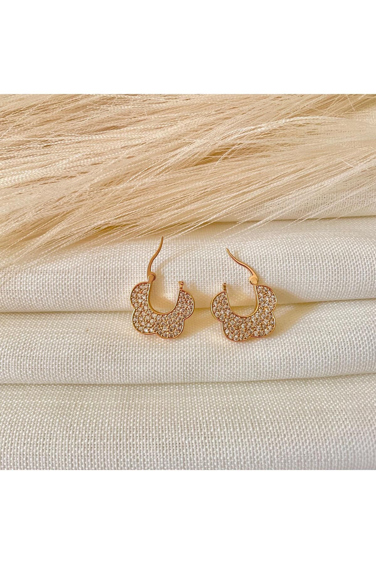 See Shine Accessory Rose Gold Zirkon Taşlı Çiçek Halka Küpeler, Zarif Zirkon Huggie Küpeler, Minimalist Hediye Takıları