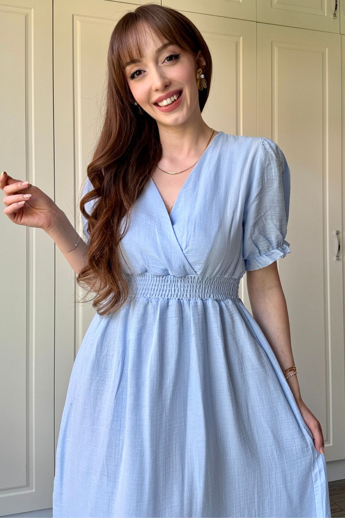 Dilay Gökoğlu Butik Müslin Kumaş Kısa Kol Midi Elbise